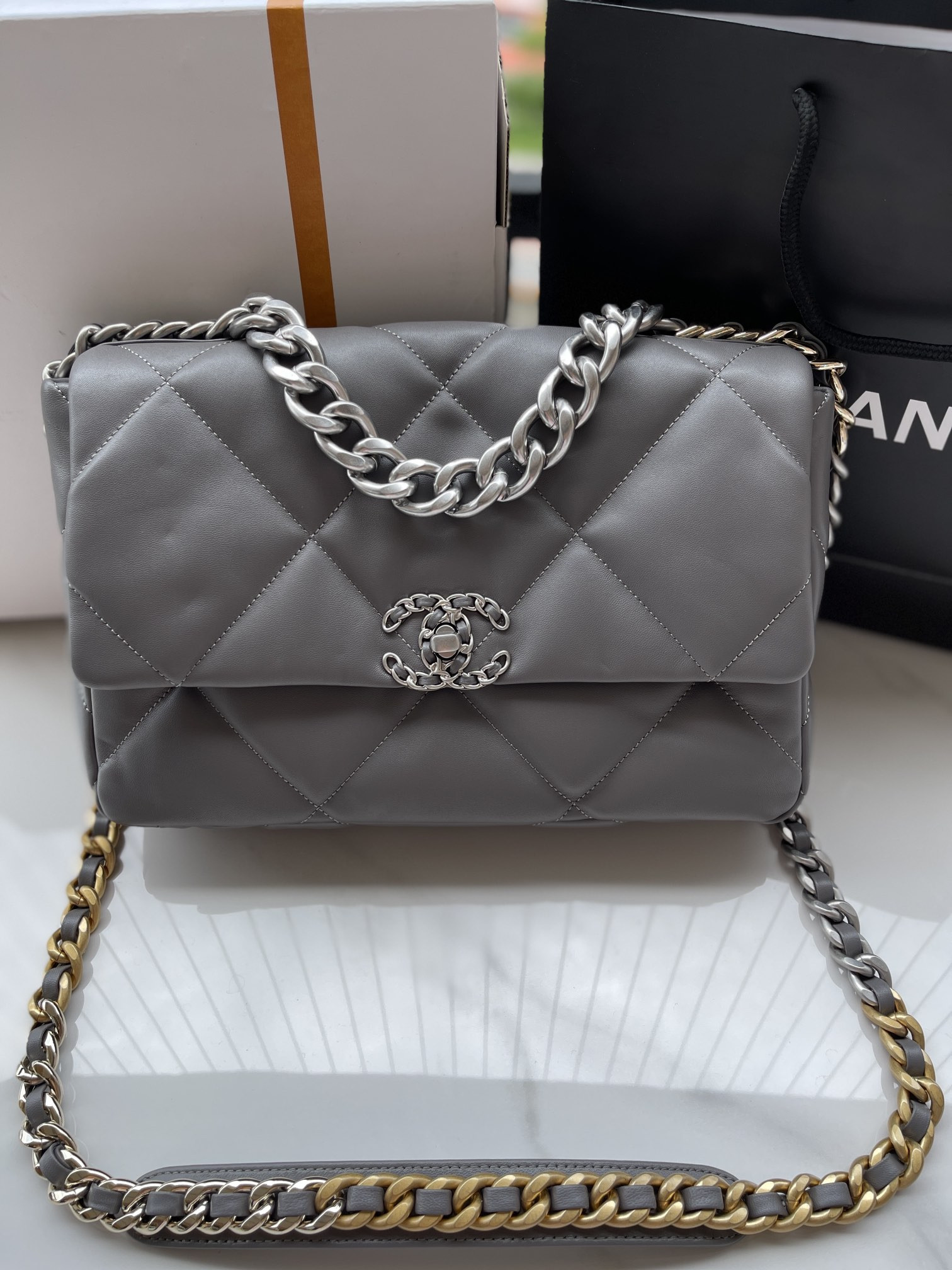 CHANEL 19 LARGE HANDBAG Shiny Leather, Gold-Tone, Silver-Tone Ruthenium-Finish Metal Gray 7.8 * 11.7 * 3.9 in