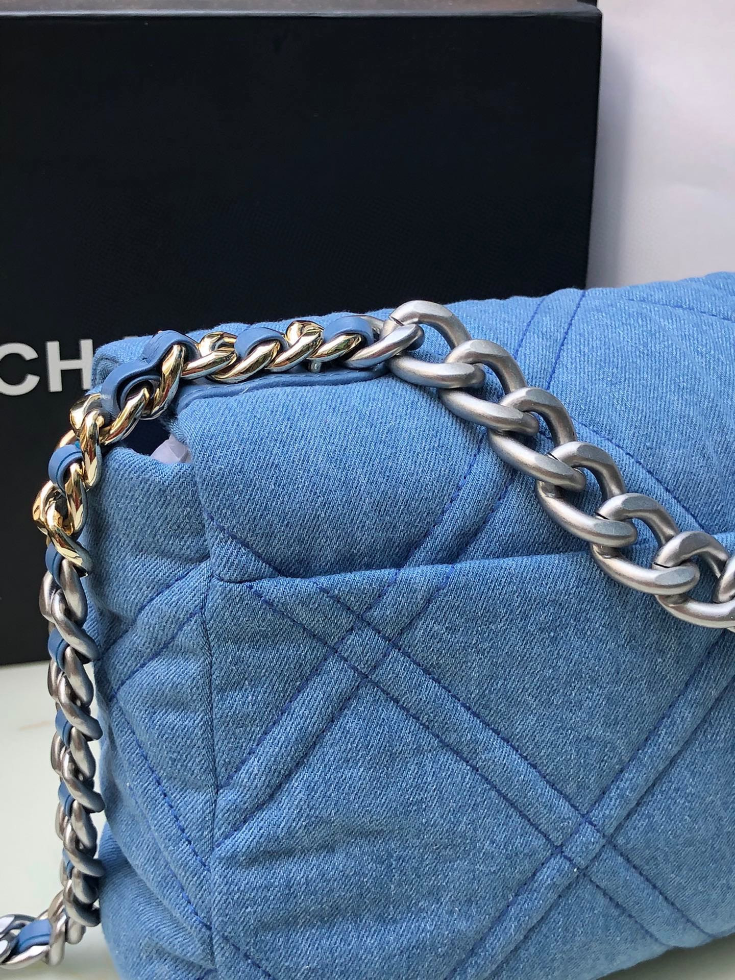 CHANEL 19 LARGE HANDBAG, Gold-Tone, Silver-Tone Ruthenium-Finish Metal Blue 7.8 * 11.7 * 3.9 in - Image 3
