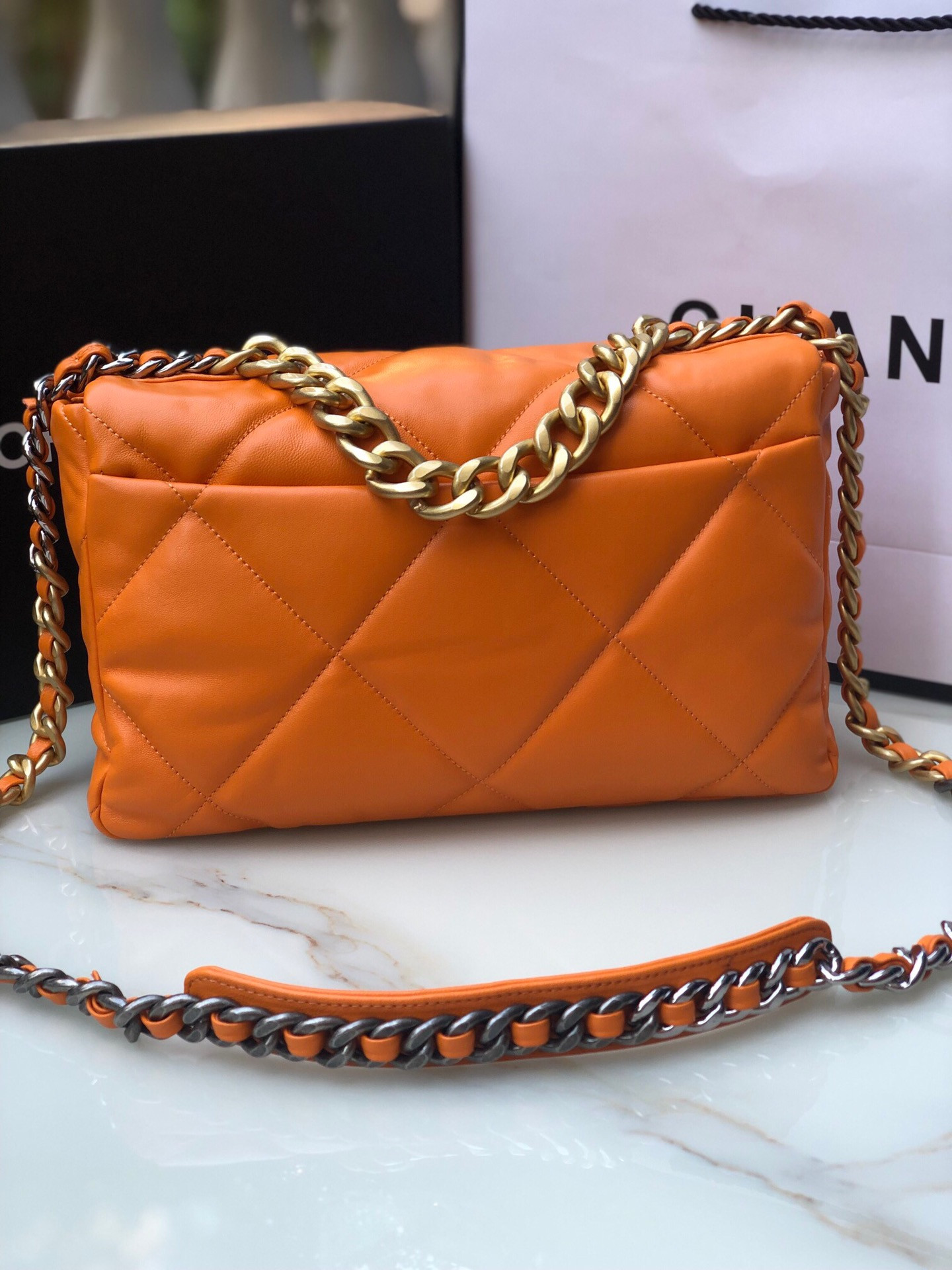 CHANEL 19 LARGE HANDBAG Shiny Leather, Gold-Tone, Silver-Tone Ruthenium-Finish Metal Orange 7.8 * 11.7 * 3.9 in - Image 4