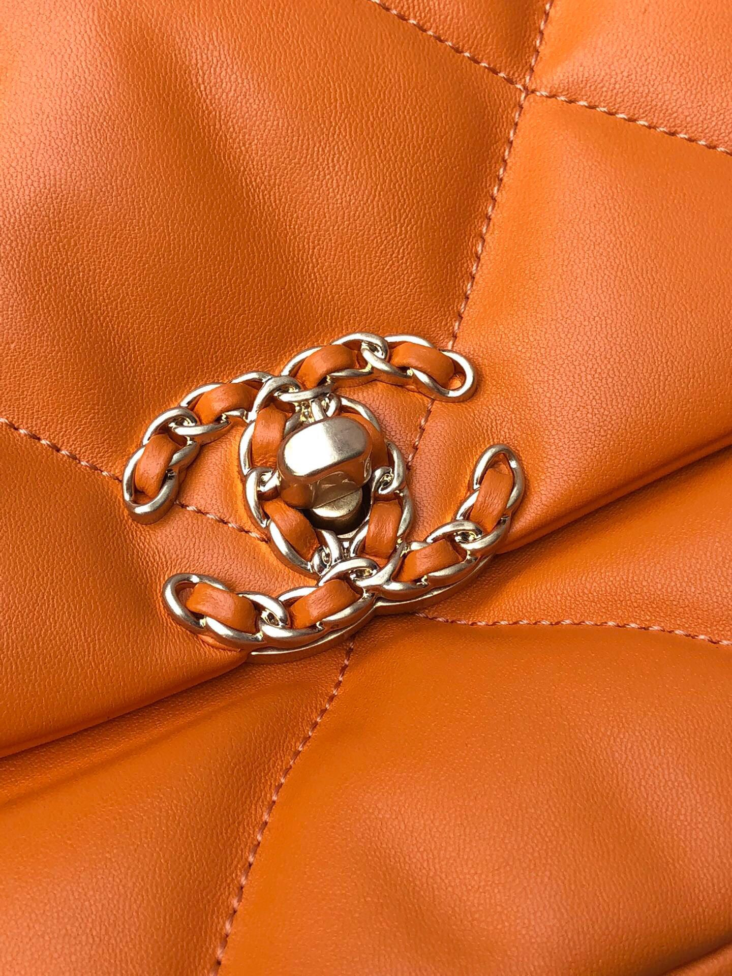 CHANEL 19 LARGE HANDBAG Shiny Leather, Gold-Tone, Silver-Tone Ruthenium-Finish Metal Orange 7.8 * 11.7 * 3.9 in - Image 7