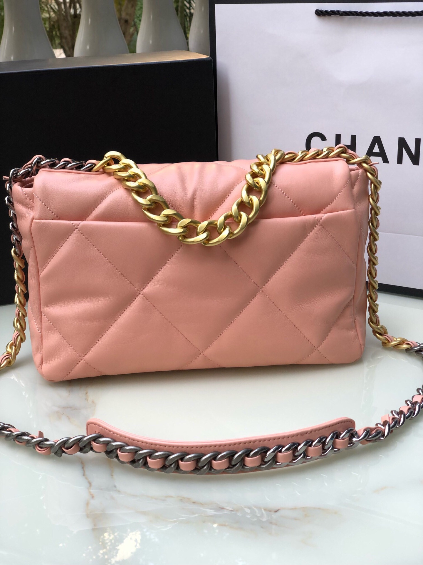 CHANEL 19 LARGE HANDBAG Shiny Leather, Gold-Tone, Silver-Tone Ruthenium-Finish Metal Light Pink 7.8 * 11.7 * 3.9 in - Image 4