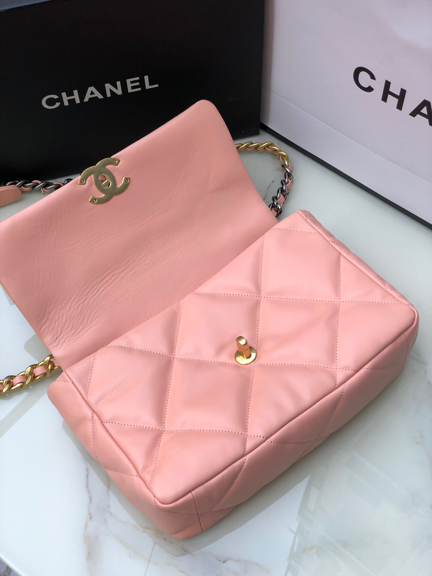 CHANEL 19 LARGE HANDBAG Shiny Leather, Gold-Tone, Silver-Tone Ruthenium-Finish Metal Light Pink 7.8 * 11.7 * 3.9 in - Image 8