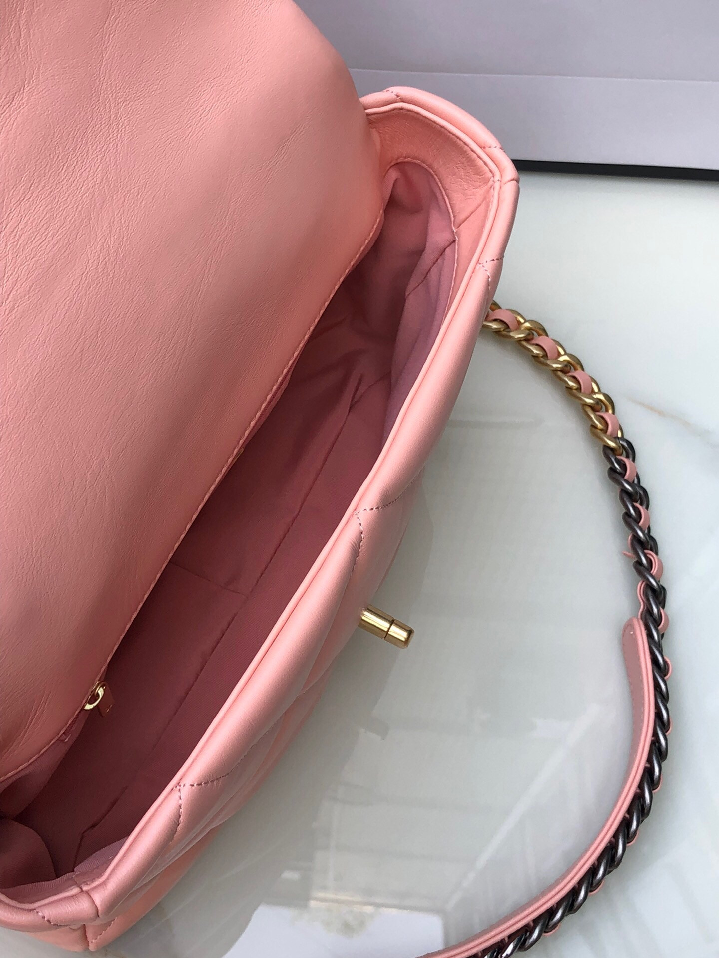 CHANEL 19 LARGE HANDBAG Shiny Leather, Gold-Tone, Silver-Tone Ruthenium-Finish Metal Light Pink 7.8 * 11.7 * 3.9 in - Image 9