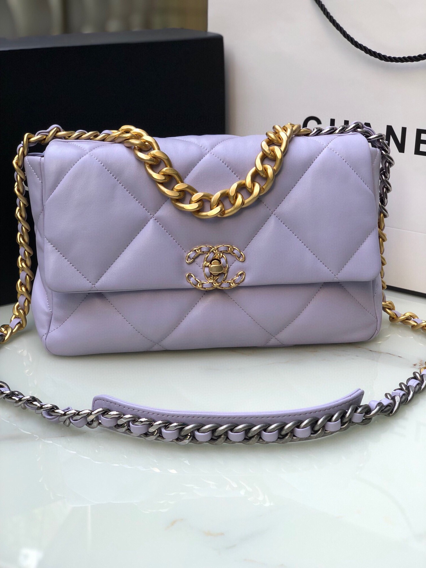 CHANEL 19 LARGE HANDBAG Shiny Leather, Gold-Tone, Silver-Tone Ruthenium-Finish Metal Purple 7.8 * 11.7 * 3.9 in
