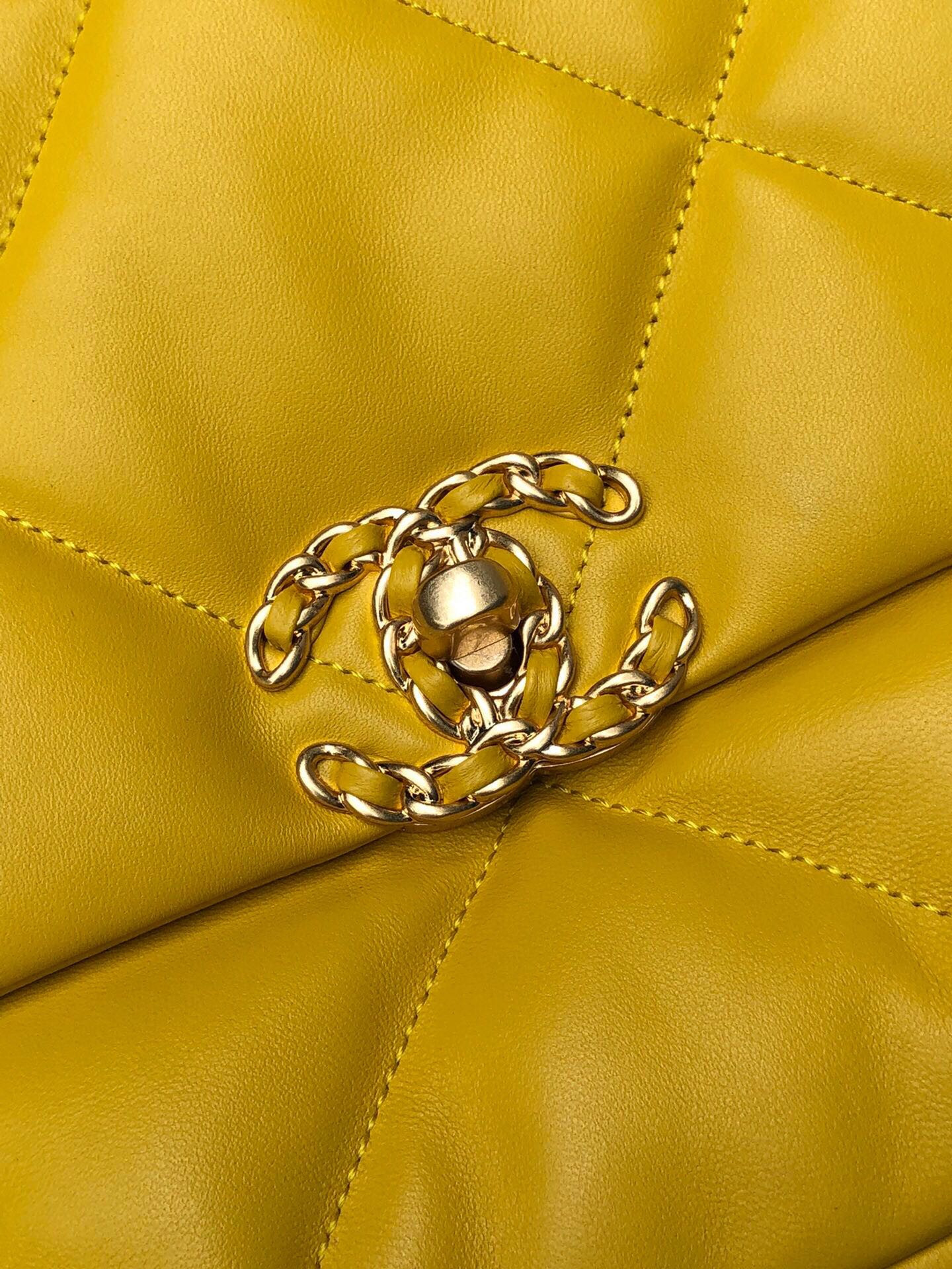CHANEL 19 LARGE HANDBAG Shiny Leather, Gold-Tone, Silver-Tone Ruthenium-Finish Metal Yellow 7.8 * 11.7 * 3.9 in - Image 6