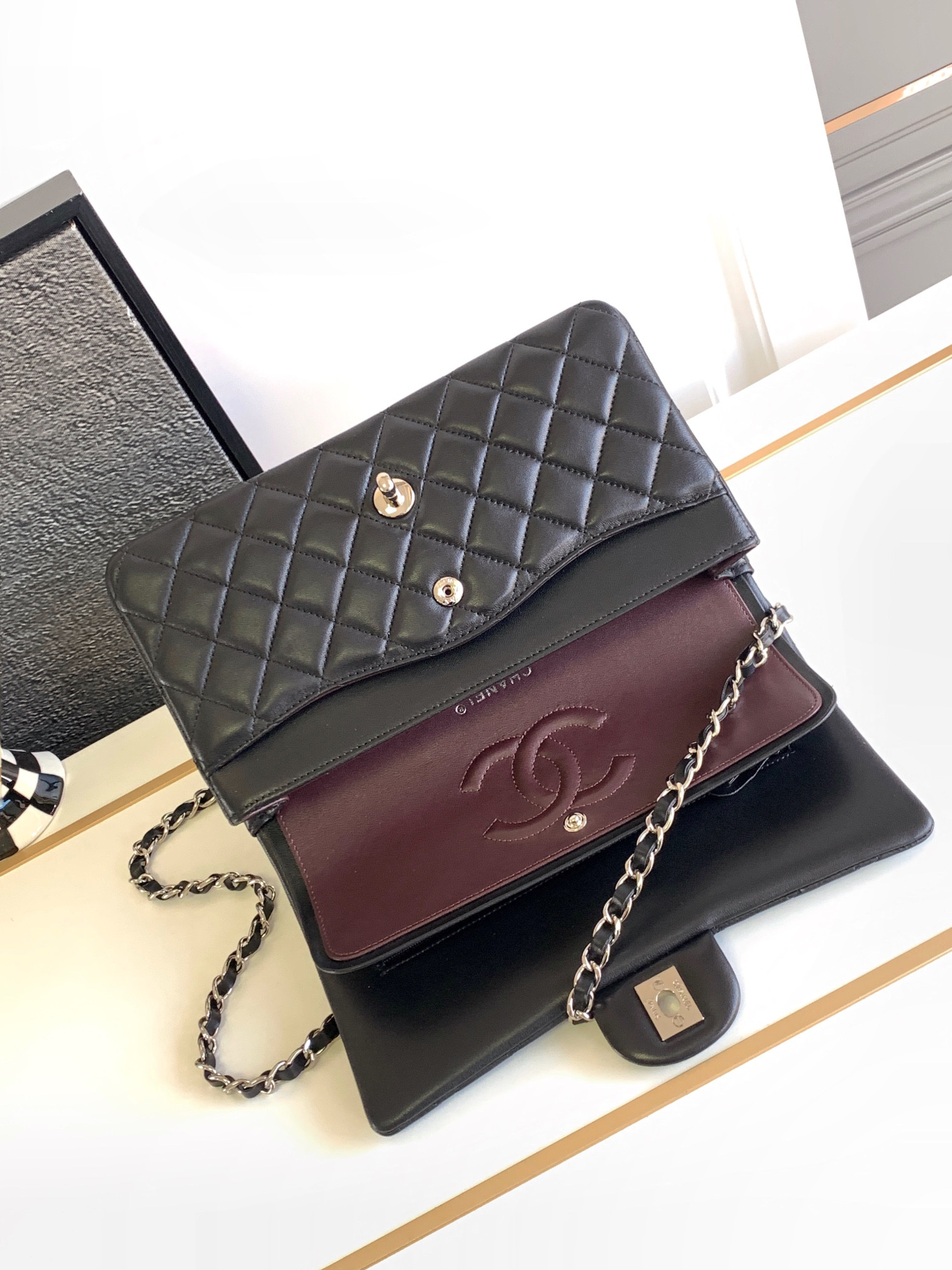 CHANEL CLASSIC HANDBAG GRAINED SHINY CALFSKIN - Image 8