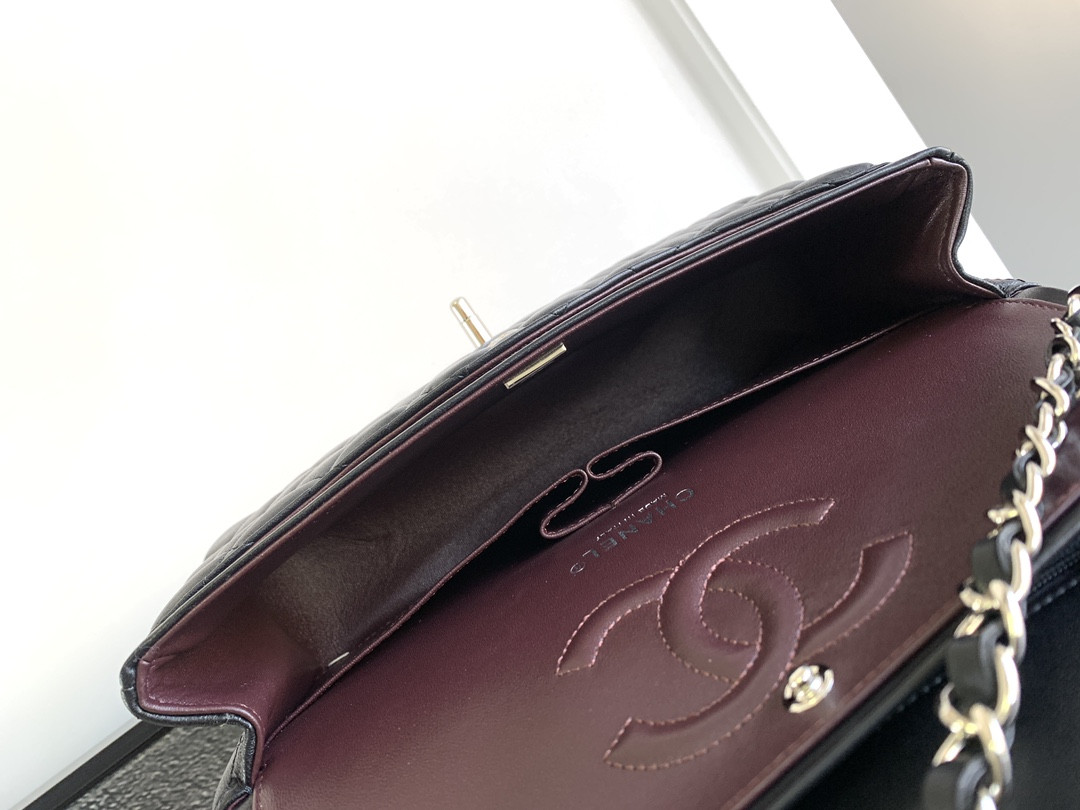 CHANEL CLASSIC HANDBAG GRAINED SHINY CALFSKIN - Image 9