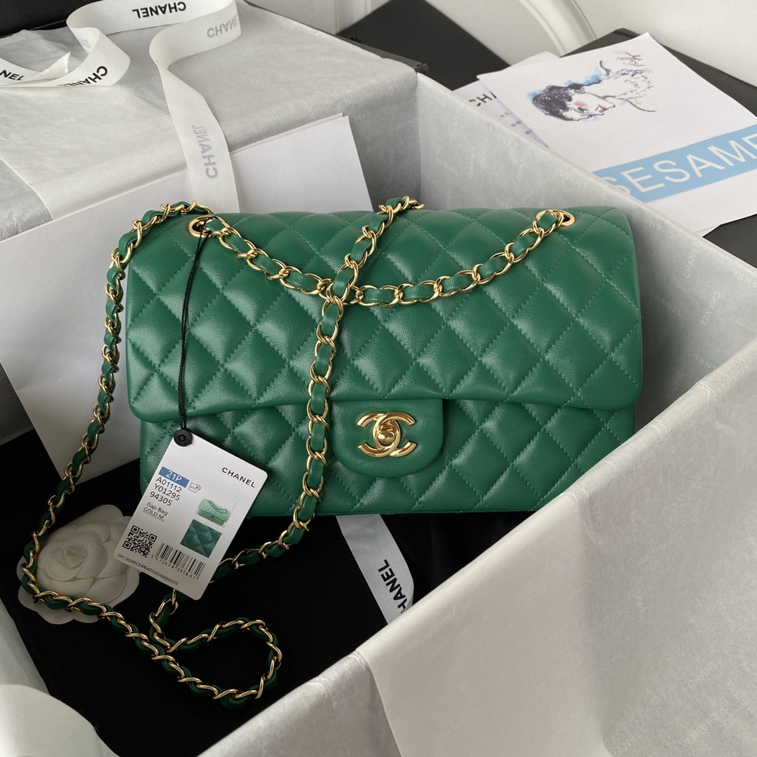 CHANEL CLASSIC HANDBAG GRAINED SHINY CALFSKIN GOLD-TONE METAL GREEN 6 × 9.9 × 2.5 in - Image 2