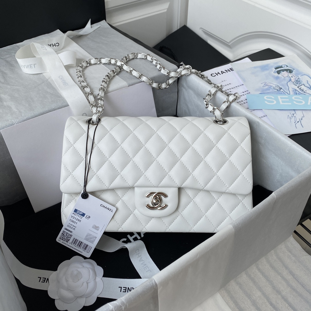 CHANEL CLASSIC HANDBAG LAMBSKIN SILVER-TONE METAL WHITE 15.5x25.5x6.5cm - Image 2