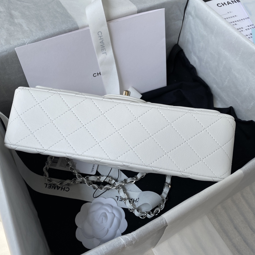CHANEL CLASSIC HANDBAG LAMBSKIN SILVER-TONE METAL WHITE 15.5x25.5x6.5cm - Image 5