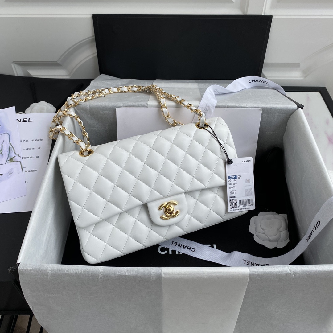 CHANEL CLASSIC HANDBAG LAMBSKIN GOLD-TONE METAL WHITE 15.5x25.5x6.5cm