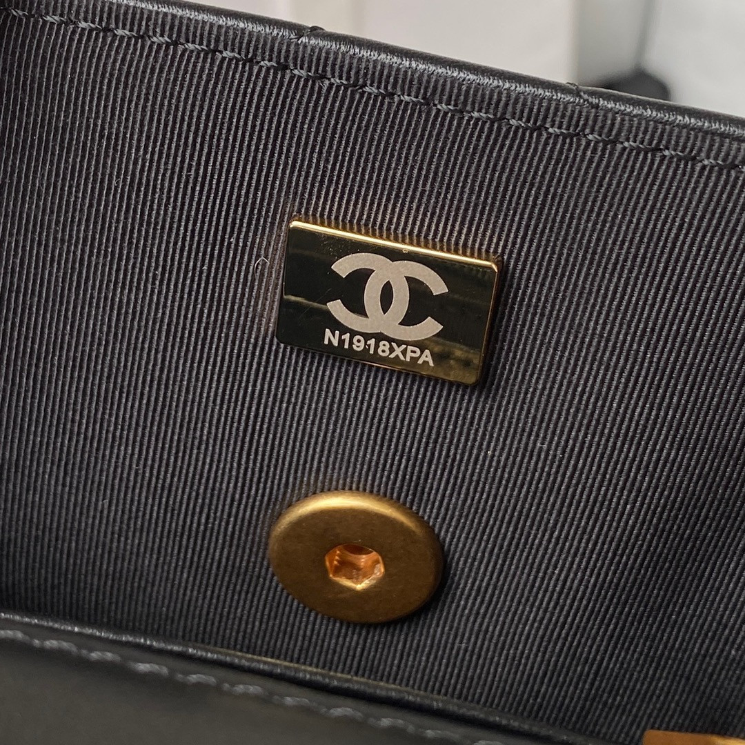CHANEL MINI FLAP BAG BLACK 5.3 × 6.6 × 3.1 in - Image 10