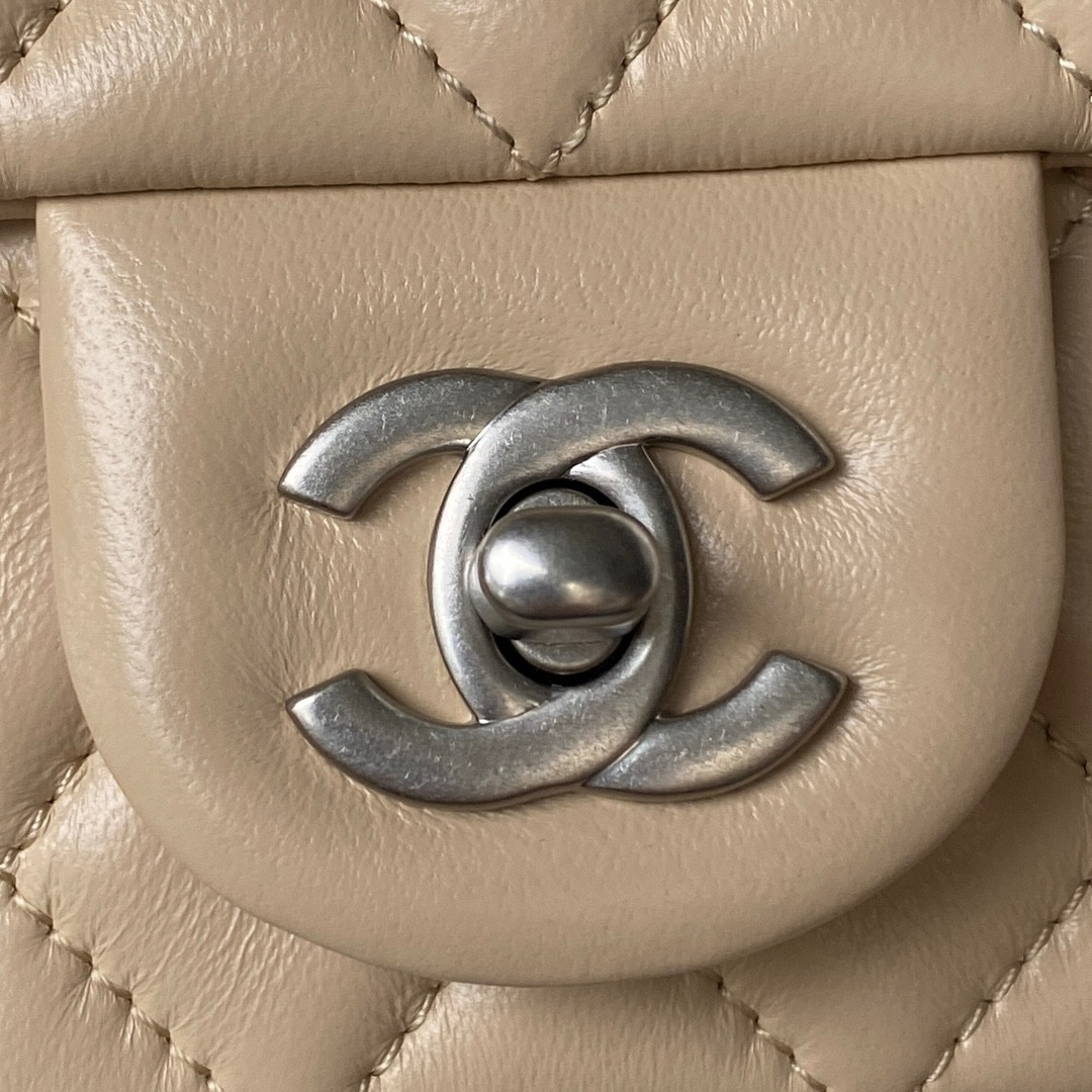CHANEL MINI FLAP BAG SHINY CALFSKIN SILVER-TONE METAL LIGHT beige 4.7 × 7.8 × 2.3 in - Image 3