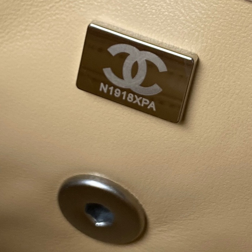 CHANEL MINI FLAP BAG SHINY CALFSKIN SILVER-TONE METAL LIGHT beige 4.7 × 7.8 × 2.3 in - Image 9