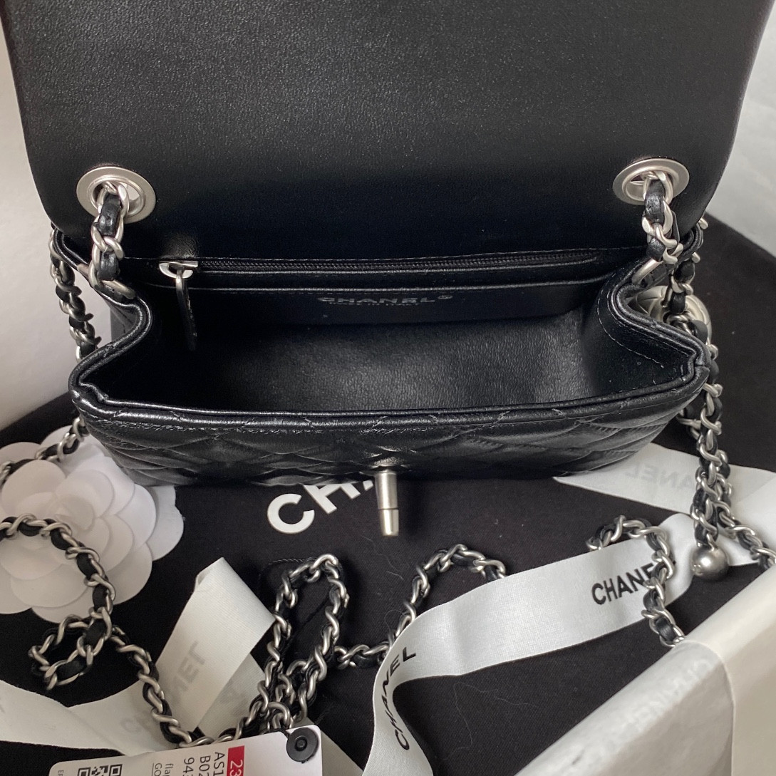 CHANEL MINI FLAP BAG SHINY CALFSKIN SILVER-Tone METAL BLACK 5.3 × 6.6 × 3.1 in - Image 8