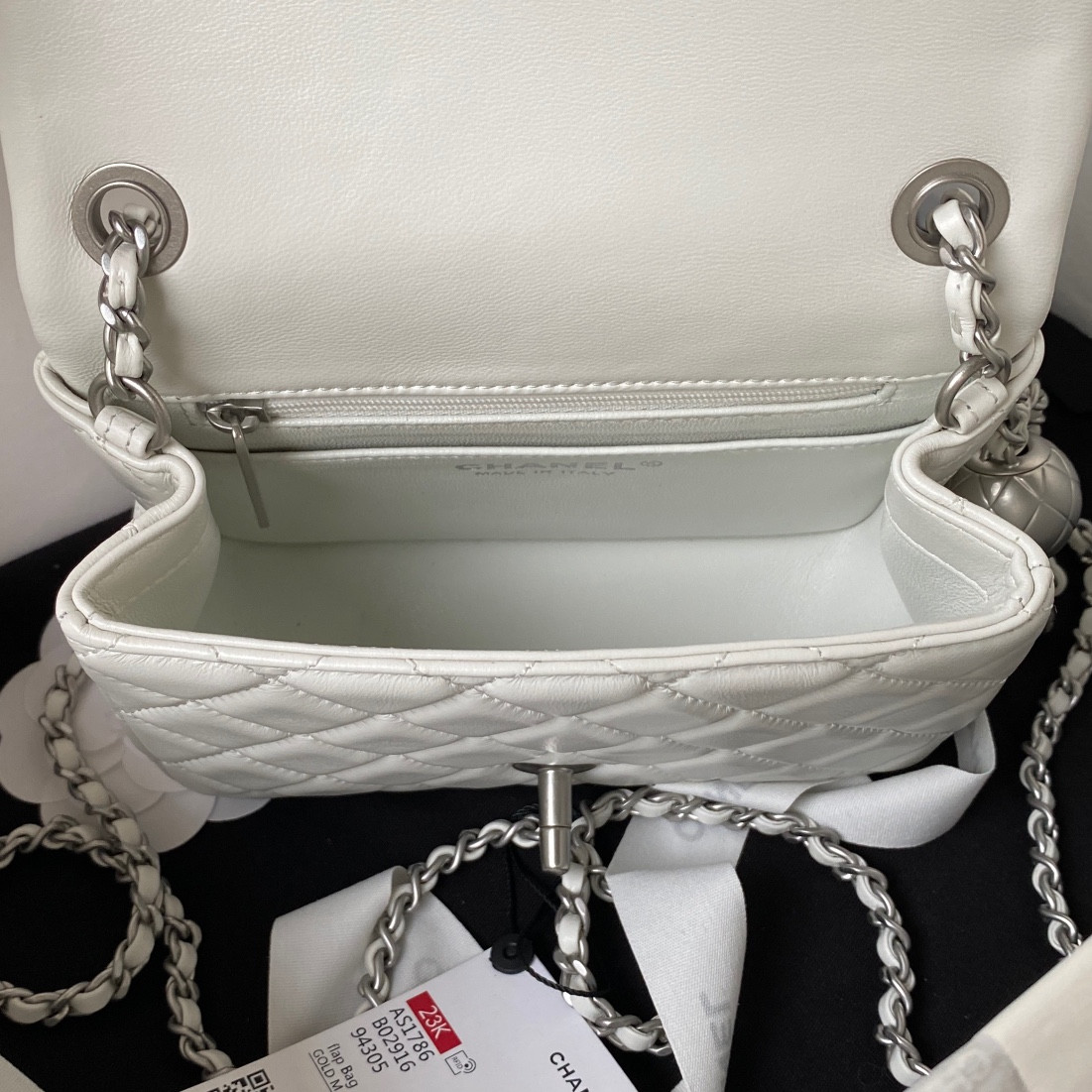 CHANEL MINI FLAP BAG SHINY CALFSKIN SILVER-Tone METAL WHITE 5.3 × 6.6 × 3.1 in - Image 8