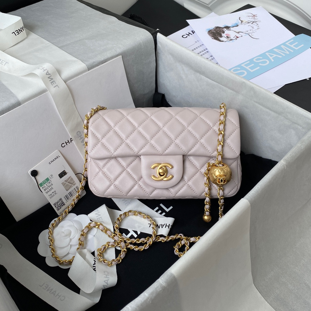 CHANEL MINI FLAP BAG SHINY CALFSKIN gold-TONE METAL LIGHT 4.7 × 7.8 × 2.3 in - Image 2