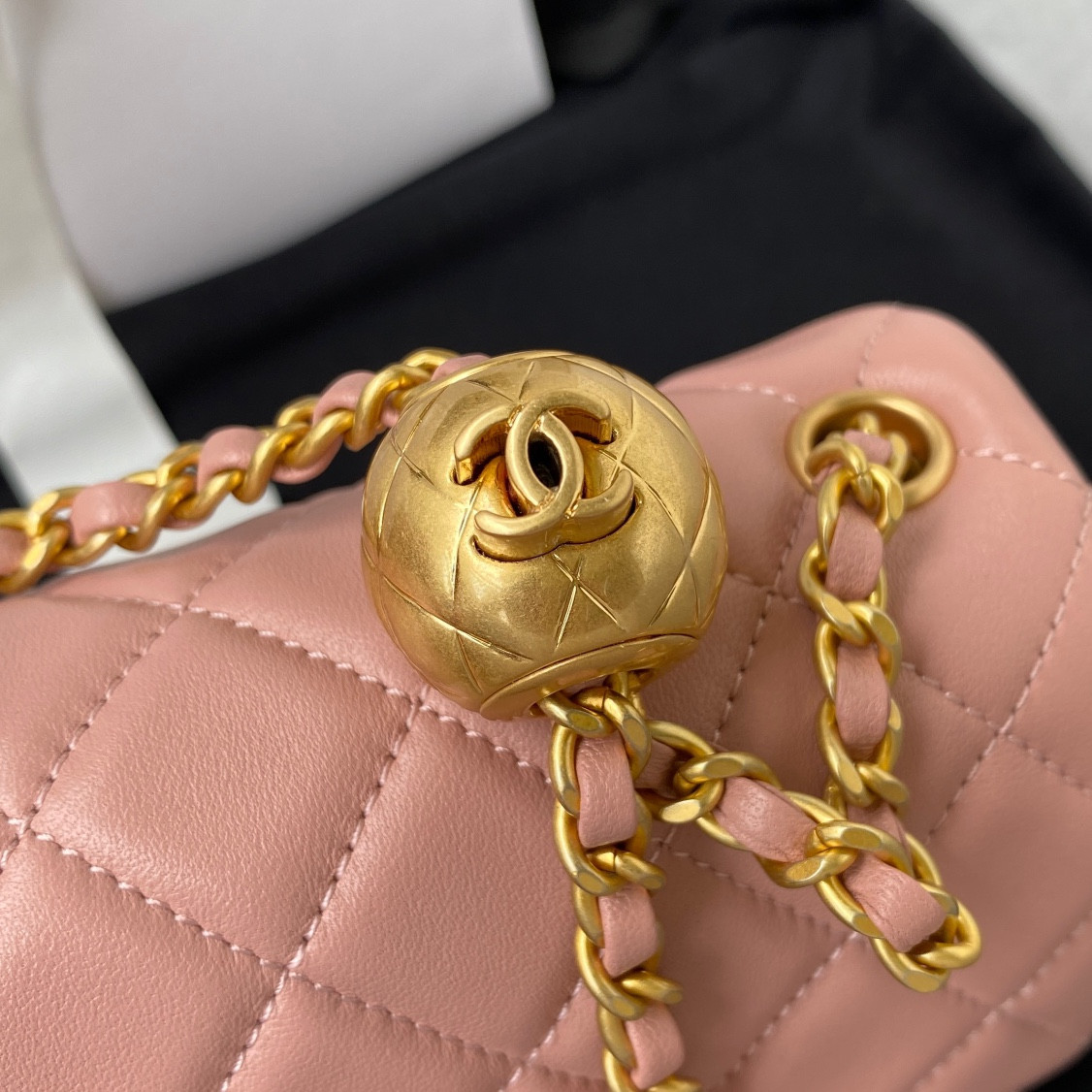CHANEL MINI FLAP BAG SHINY CALFSKIN gold-TONE METAL PINK 4.7 × 7.8 × 2.3 in - Image 5