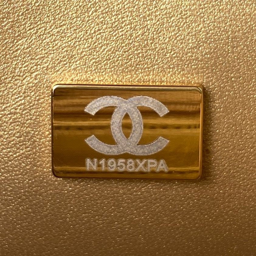 CHANEL MINI FLAP BAG SHINY CALFSKIN gold-TONE METAL PINK 4.7 × 7.8 × 2.3 in - Image 10