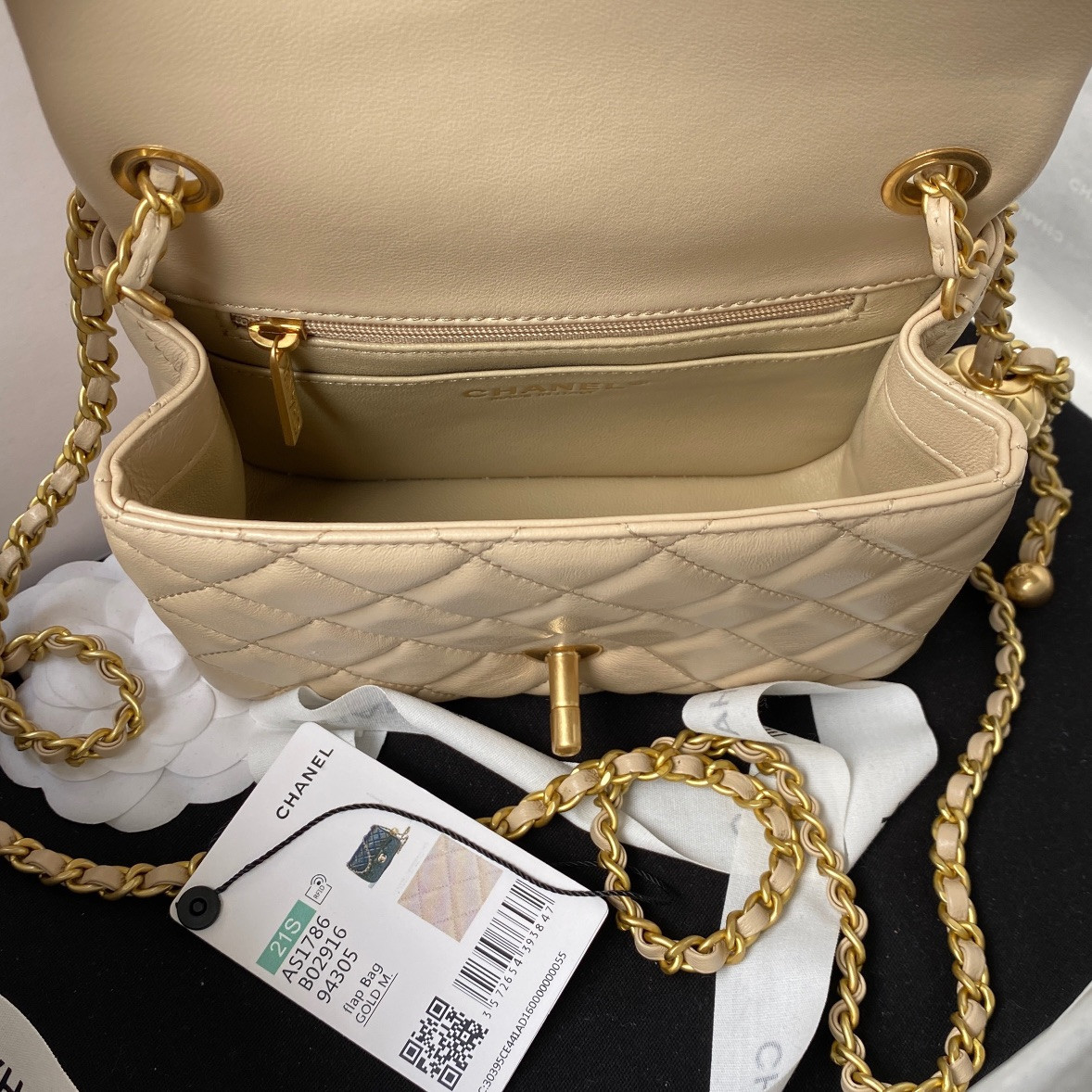 CHANEL MINI FLAP BAG SHINY CALFSKIN Gold-Tone METAL Beige 5.3 × 6.6 × 3.1 in - Image 7