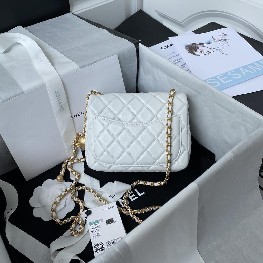 CHANEL MINI FLAP BAG SHINY CALFSKIN Gold-Tone METAL WHITE 5.3 × 6.6 × 3.1 in - Image 3