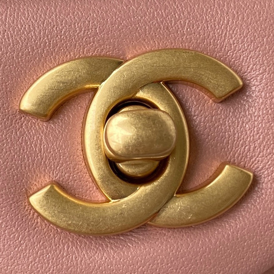 CHANEL MINI FLAP BAG SHINY CALFSKIN Gold-Tone METAL PINK 5.3 × 6.6 × 3.1 in - Image 4