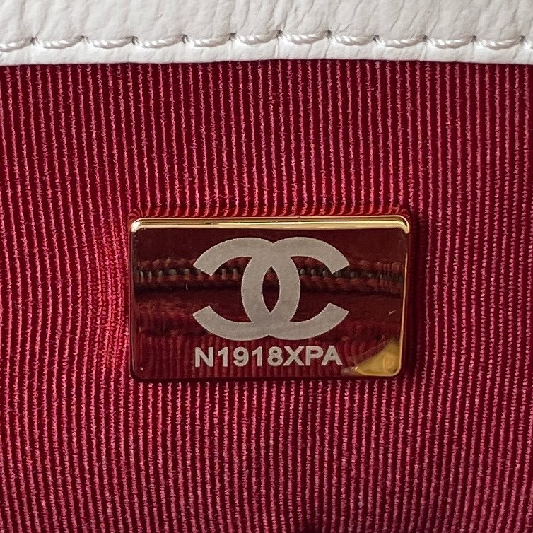 CHANEL MINI FLAP BAG WHITE 4.7 × 7.8 × 2.3 in - Image 10