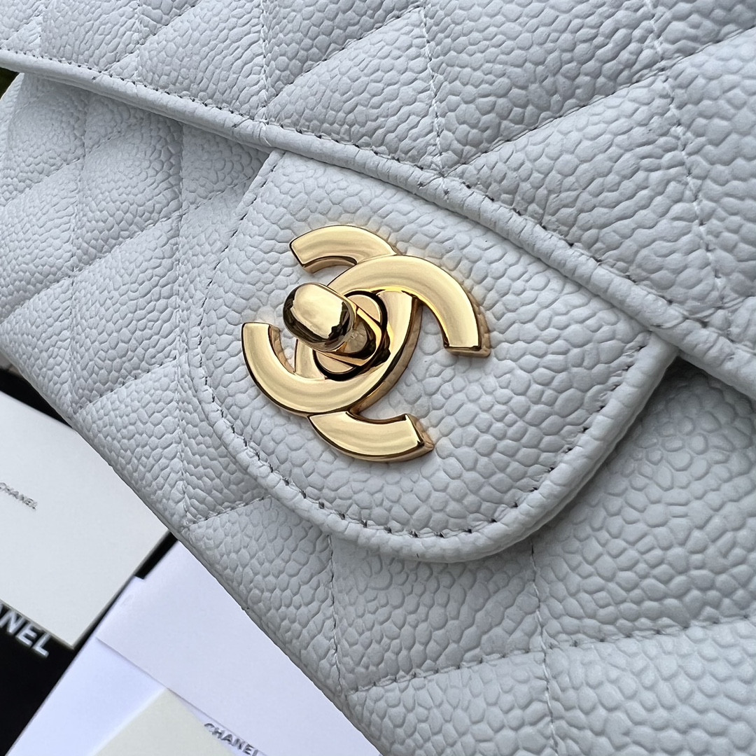 CHANEL CLASSIC HANDBAG GRAINED CALFSKIN GOLD-TONE METAL WHITE 6 × 9.9 × 2.5 in - Image 6