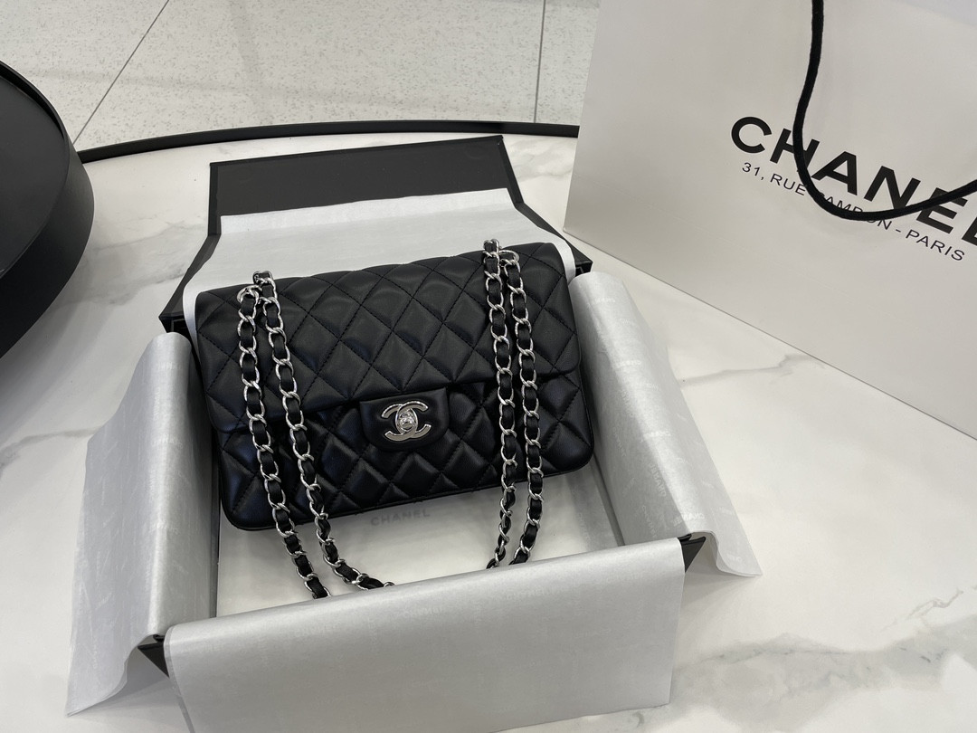 CHANEL SMALL CLASSIC HANDBAG Grained Shiny Calfskin Silver-Tone Metal Black 5.7 × 9 × 2.3 in
