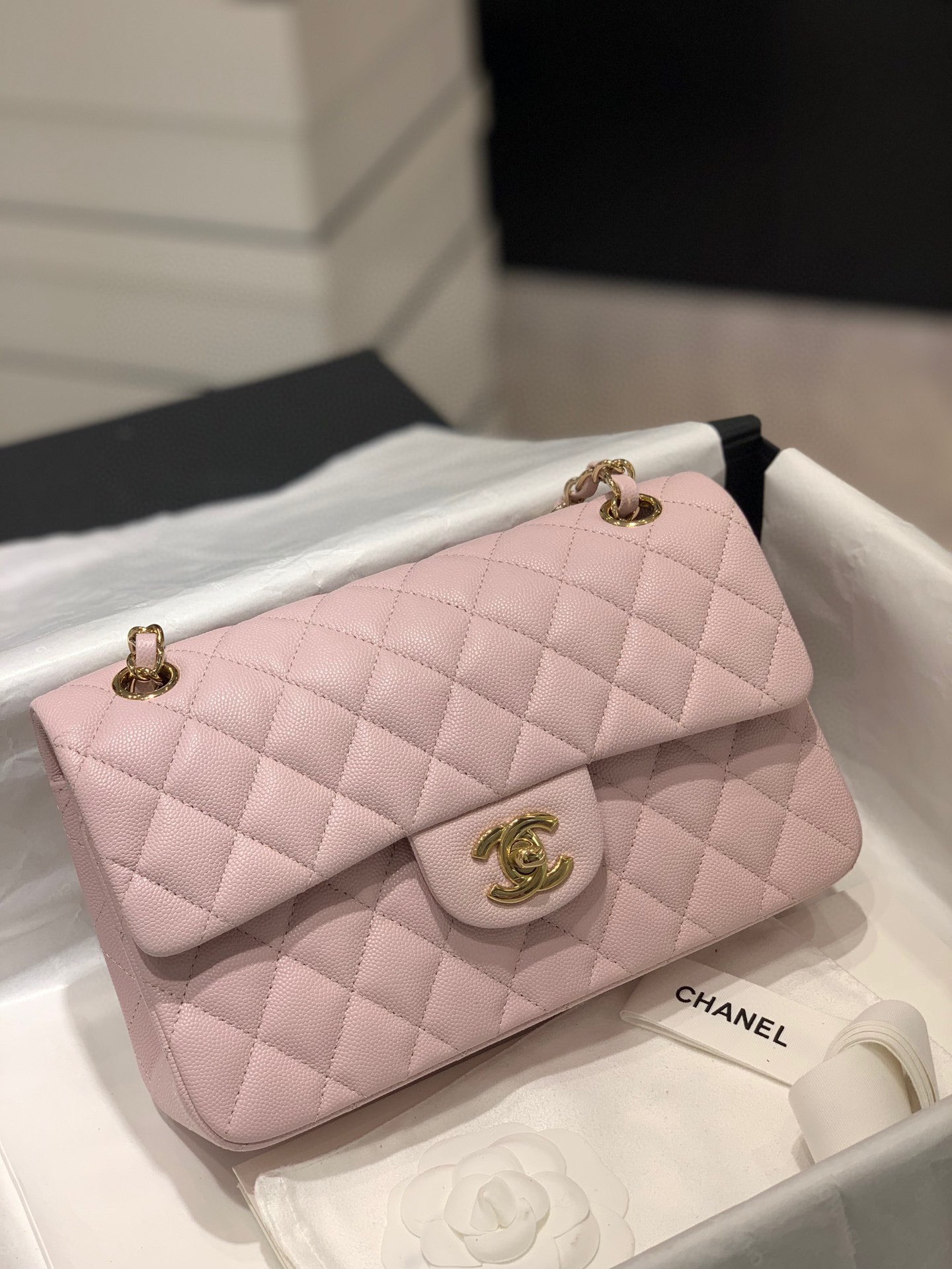 CHANEL CLASSIC HANDBAG GRAINED CALFSKIN GOLD-TONE METAL LIGHT PINK 6 × 9.9 × 2.5 in