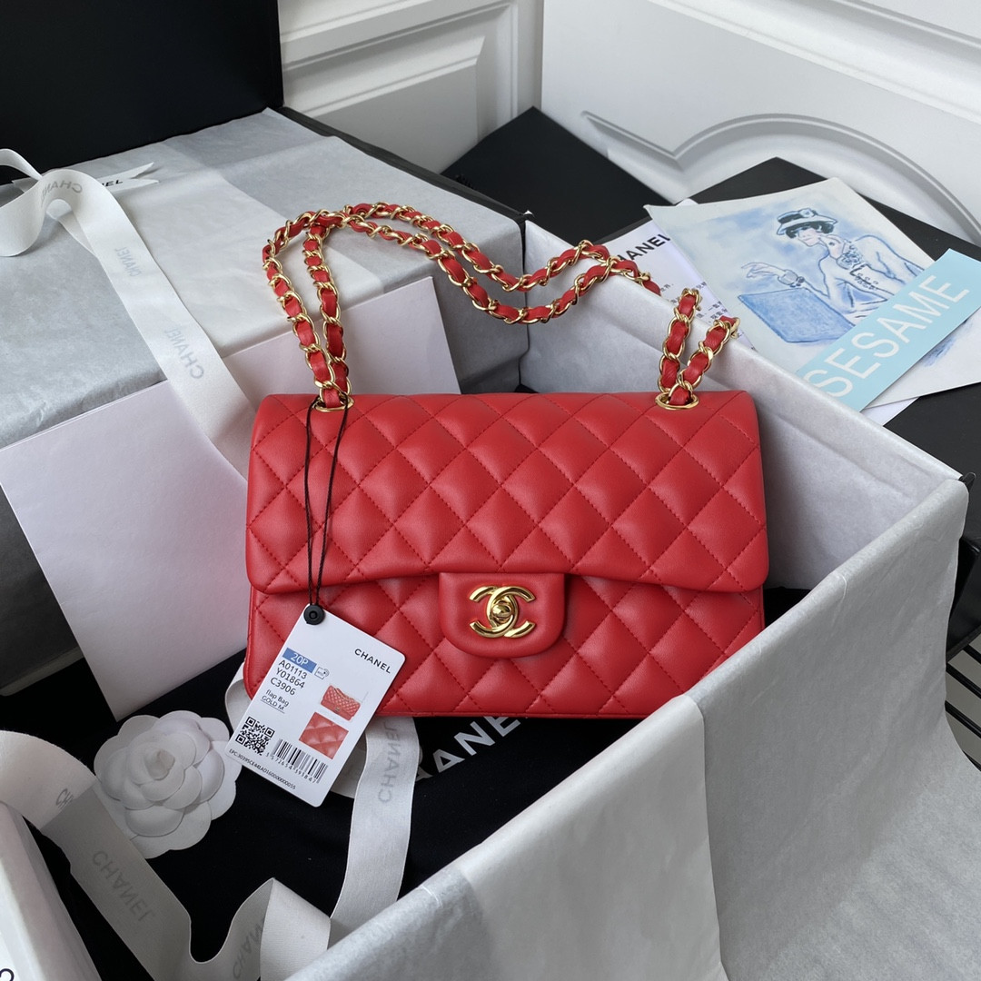 CHANEL SMALL CLASSIC HANDBAG LAMBSKIN Gold-TONE METAL Red 5.7 × 9 × 2.3 IN