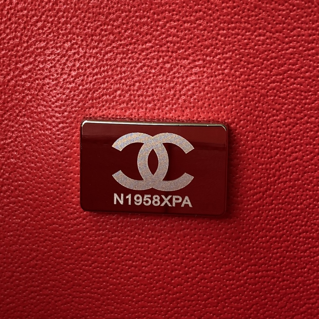 CHANEL SMALL CLASSIC HANDBAG LAMBSKIN SILVER-TONE METAL Red 5.7 × 9 × 2.3 IN - Image 10