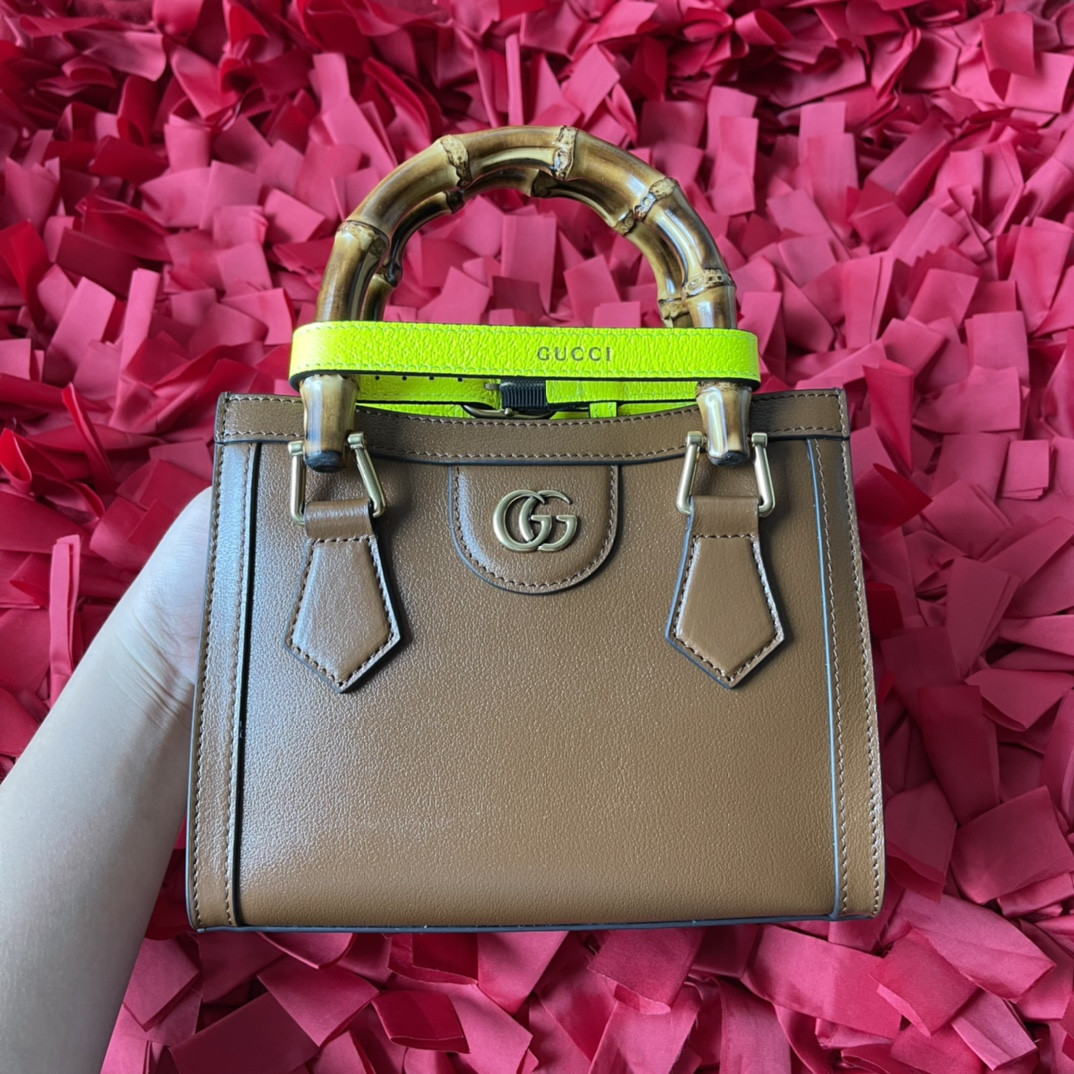 GUCCI DIANA MINI TOTE BAG Khaki 20W x 16H x 10D CM - Image 2
