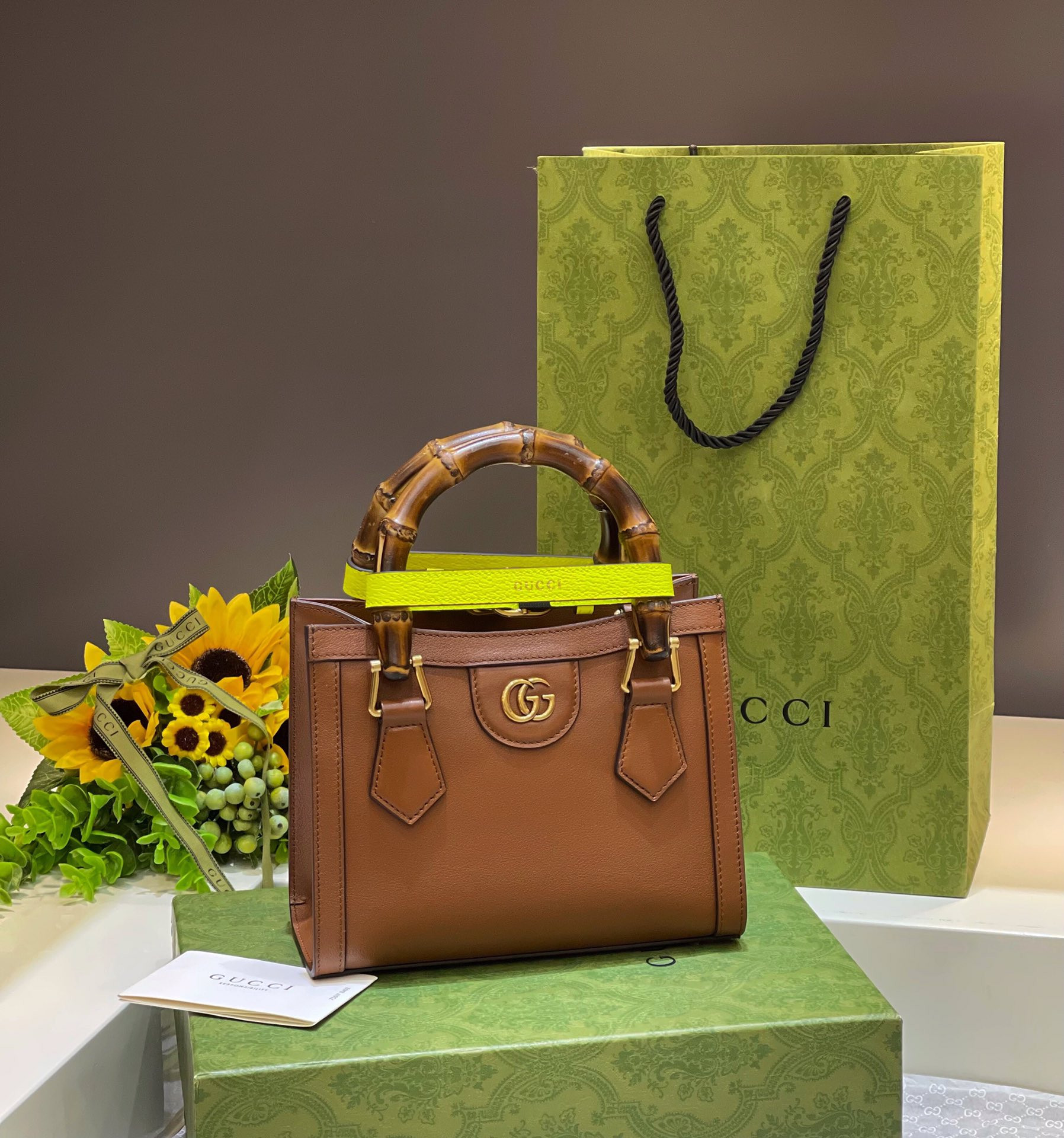 GUCCI DIANA MINI TOTE BAG Brown 20W x 16H x 10D CM - Image 2
