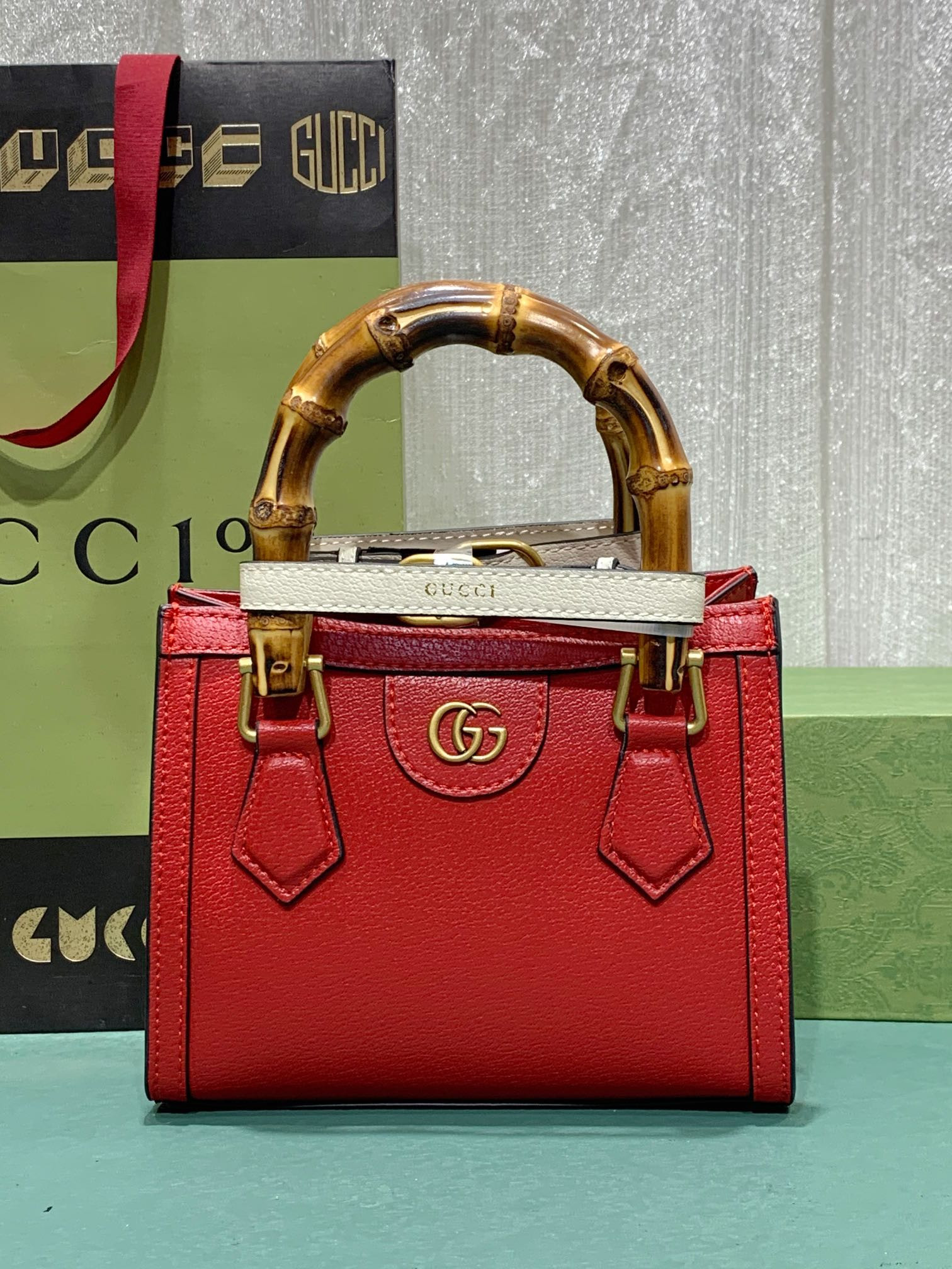 GUCCI DIANA MINI TOTE BAG Red 20W x 16H x 10D CM - Image 4