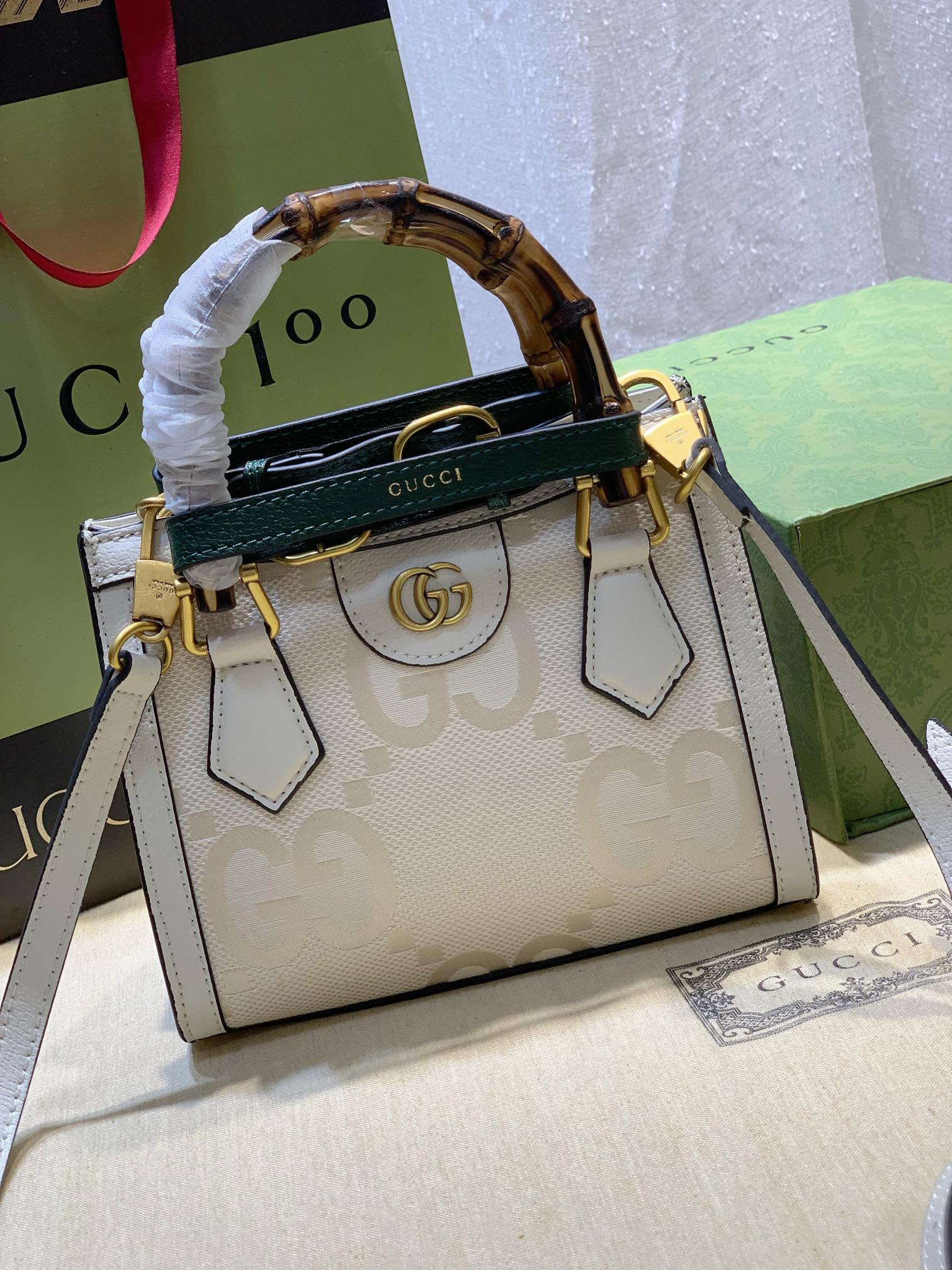 GUCCI DIANA MINI TOTE BAG 20W x 16H x 10D CM - Image 2