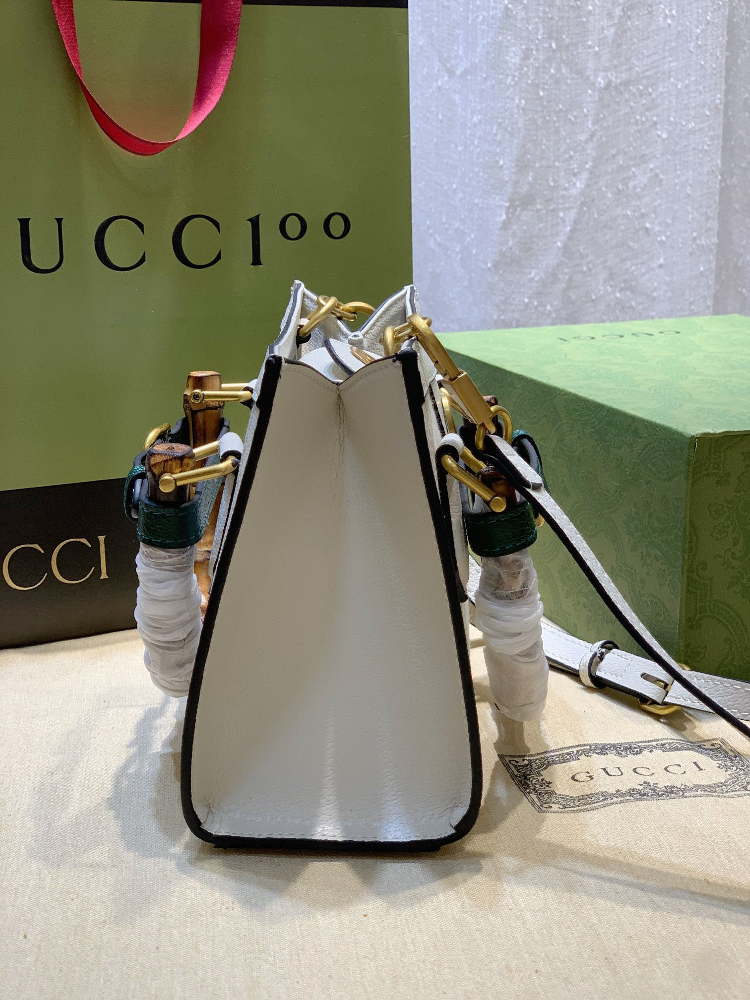 GUCCI DIANA MINI TOTE BAG 20W x 16H x 10D CM - Image 5