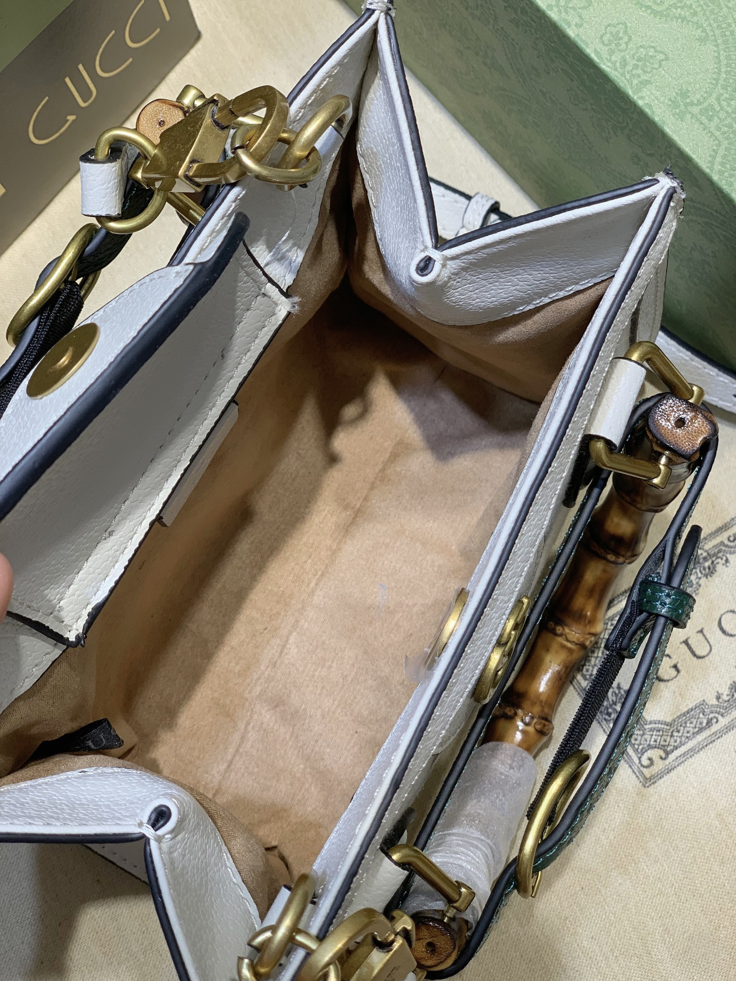 GUCCI DIANA MINI TOTE BAG 20W x 16H x 10D CM - Image 9