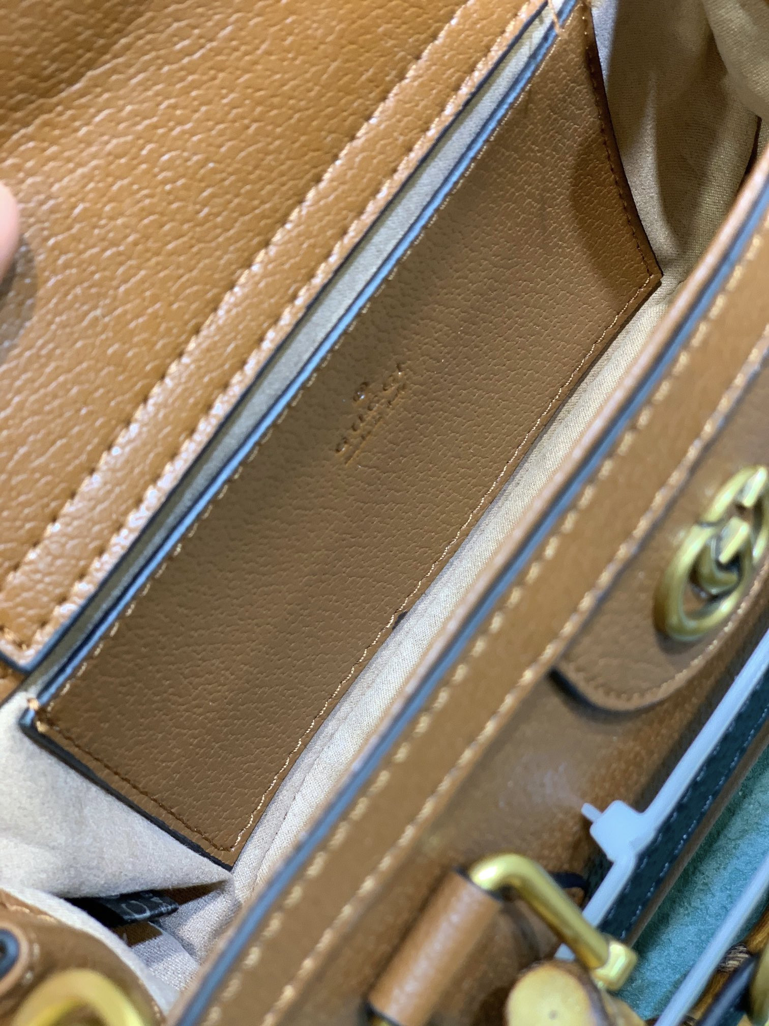 GUCCI DIANA SMALL SHOULDER BAG Brown 735153 (27*15.5*11cm) - Image 9