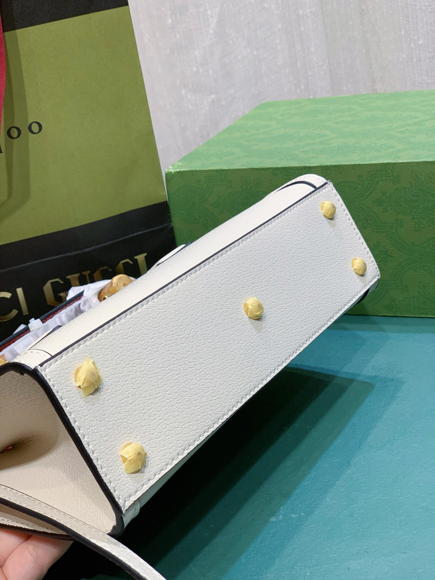 GUCCI DIANA SMALL SHOULDER BAG White 25W x 16H x 9D CM - Image 5