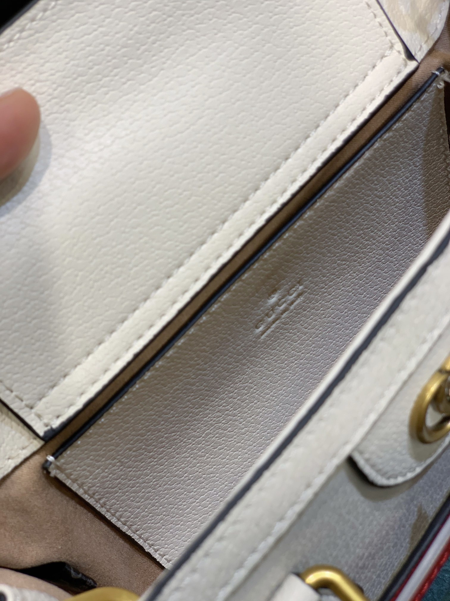 GUCCI DIANA SMALL SHOULDER BAG White 25W x 16H x 9D CM - Image 8