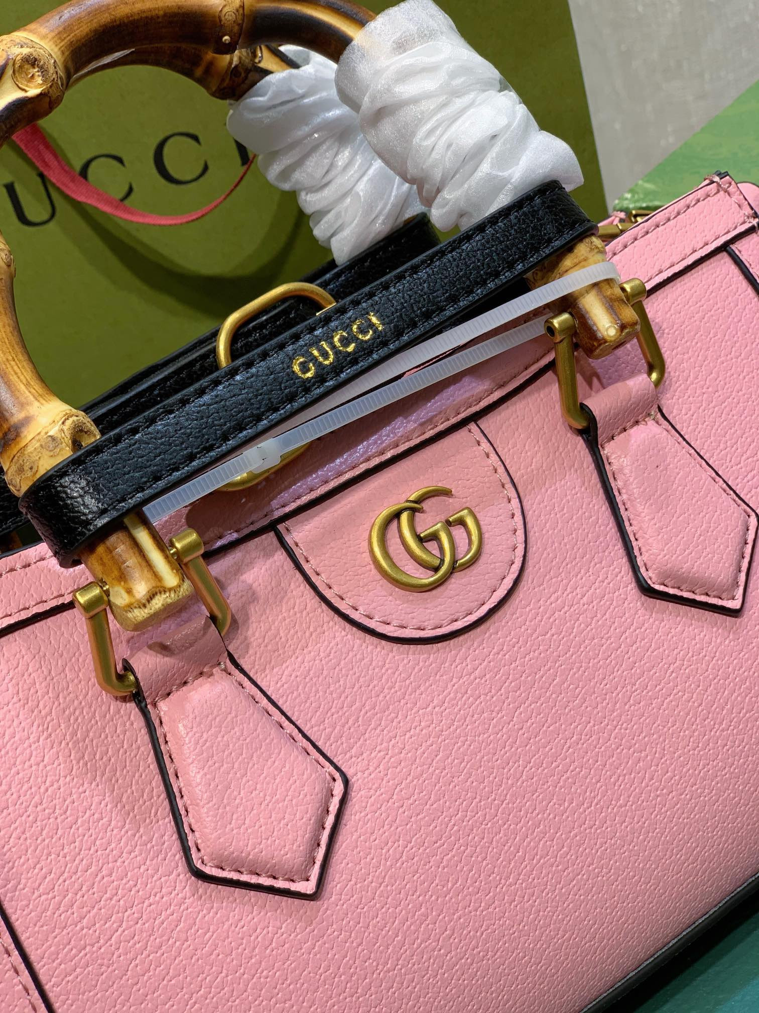 GUCCI DIANA SMALL SHOULDER BAG Pink 735153 (27*15.5*11cm) - Image 4