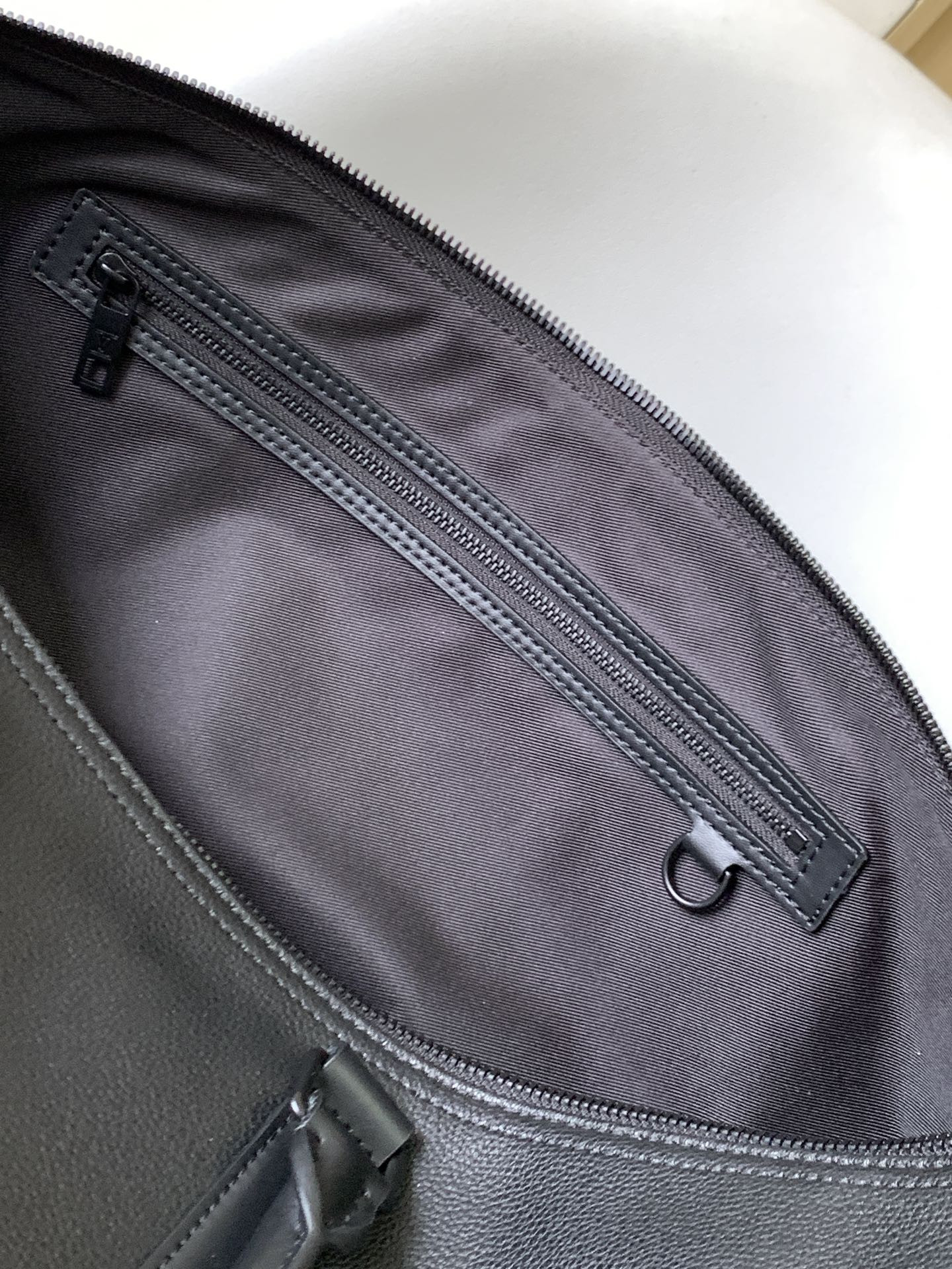 Louis Vuitton Keepall Bandoulière 50 M21420 - Image 10