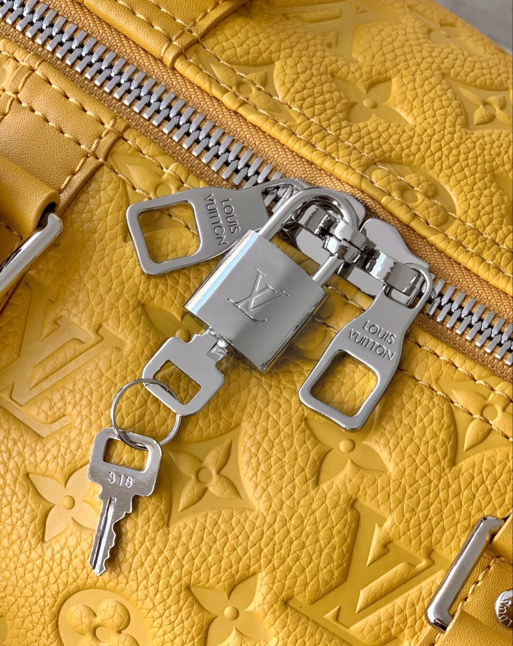 Louis Vuitton Keepall Bandoulière 50 M23748 - Image 8