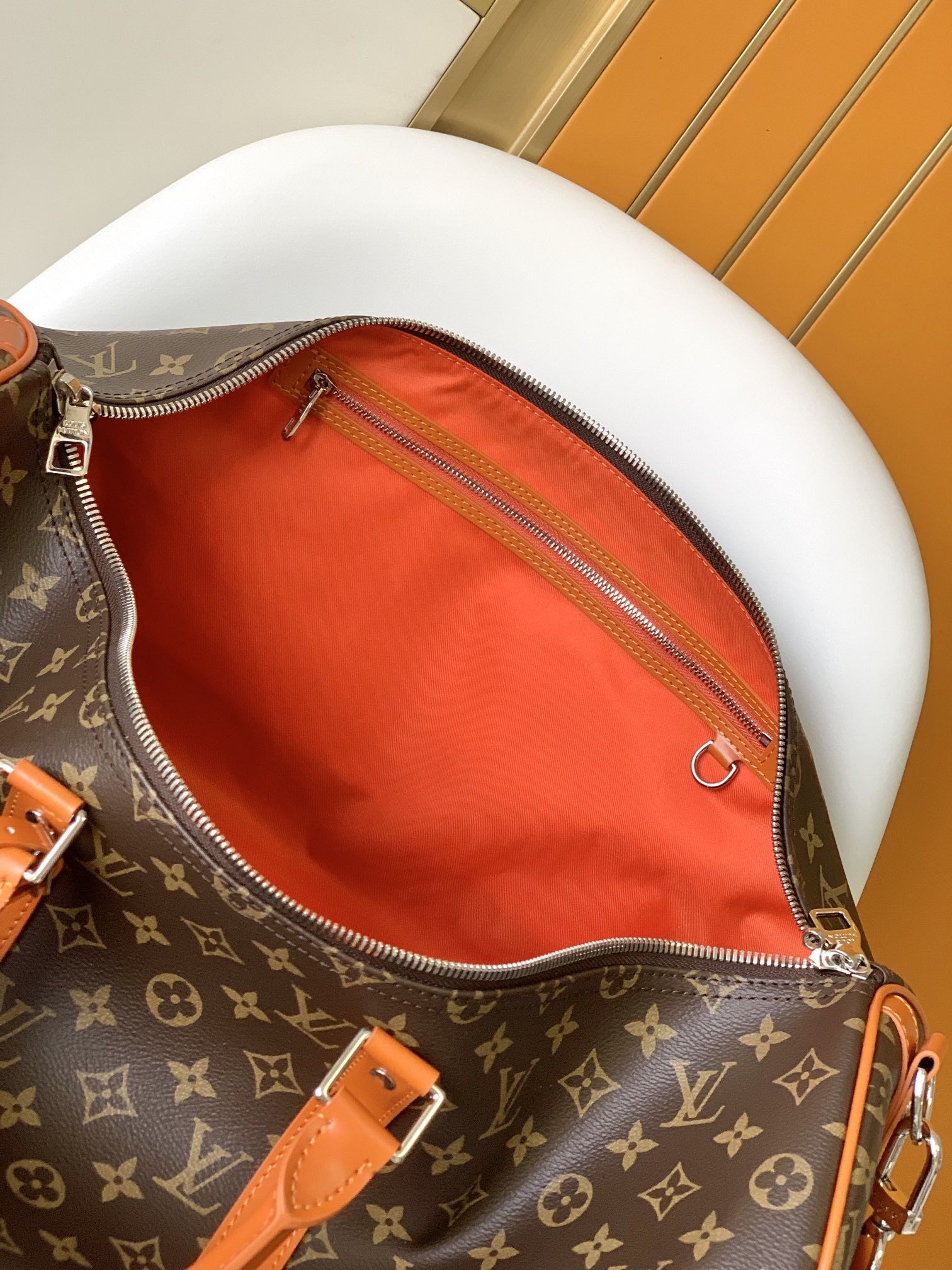 Louis Vuitton Keepall Bandoulière 50 M46670 - Image 10