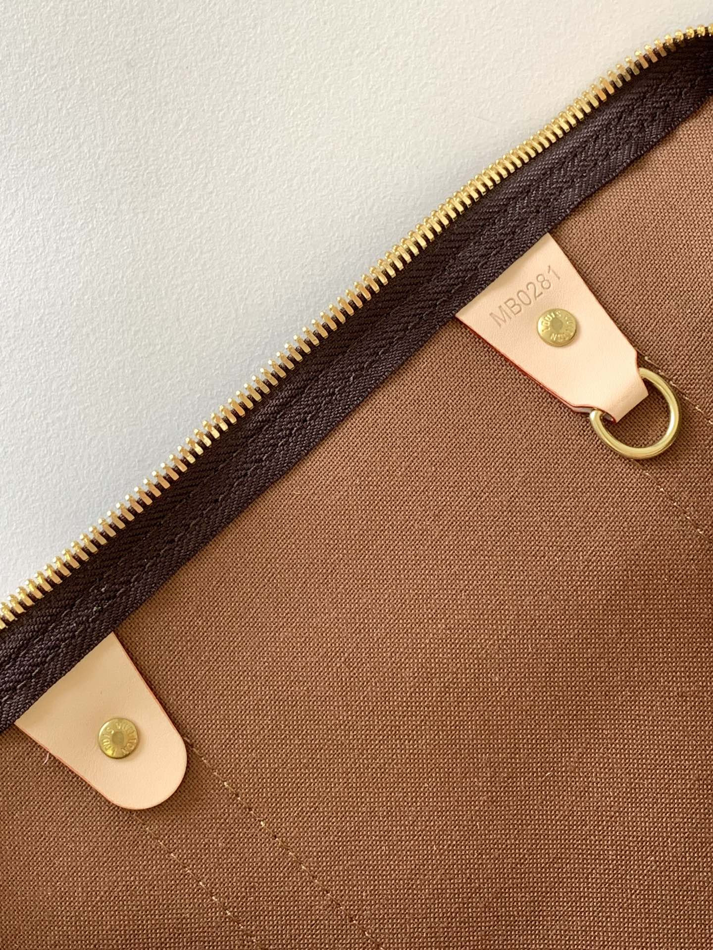 Louis Vuitton Keepall Bandoulière 45 M41418 - Image 9