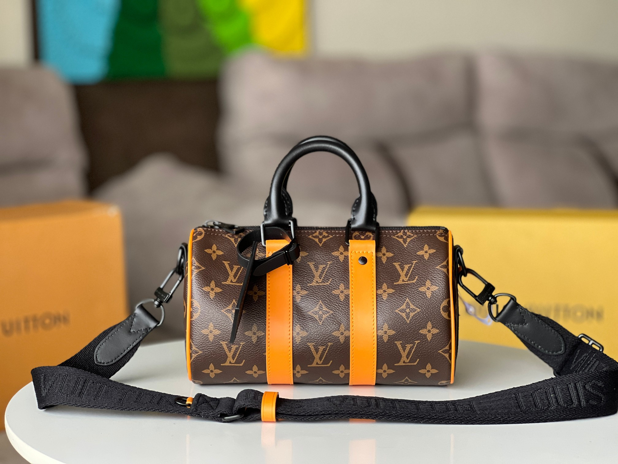 Louis Vuitton Keepall Bandoulière 25 M46678 9.8 x 5.9 x 4.3 inches