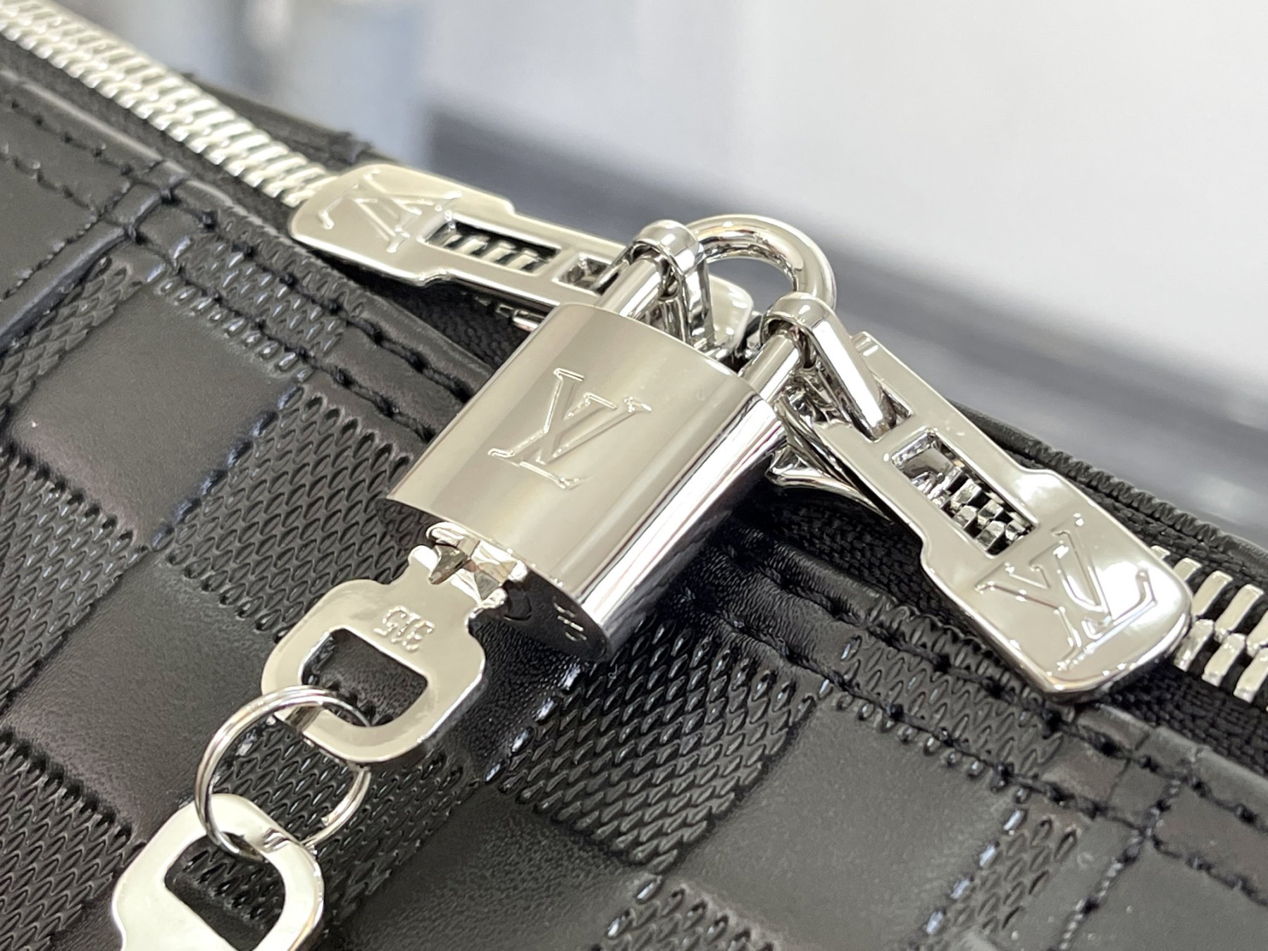 Louis Vuitton Keepall Bandoulière 45 N41145 - Image 9
