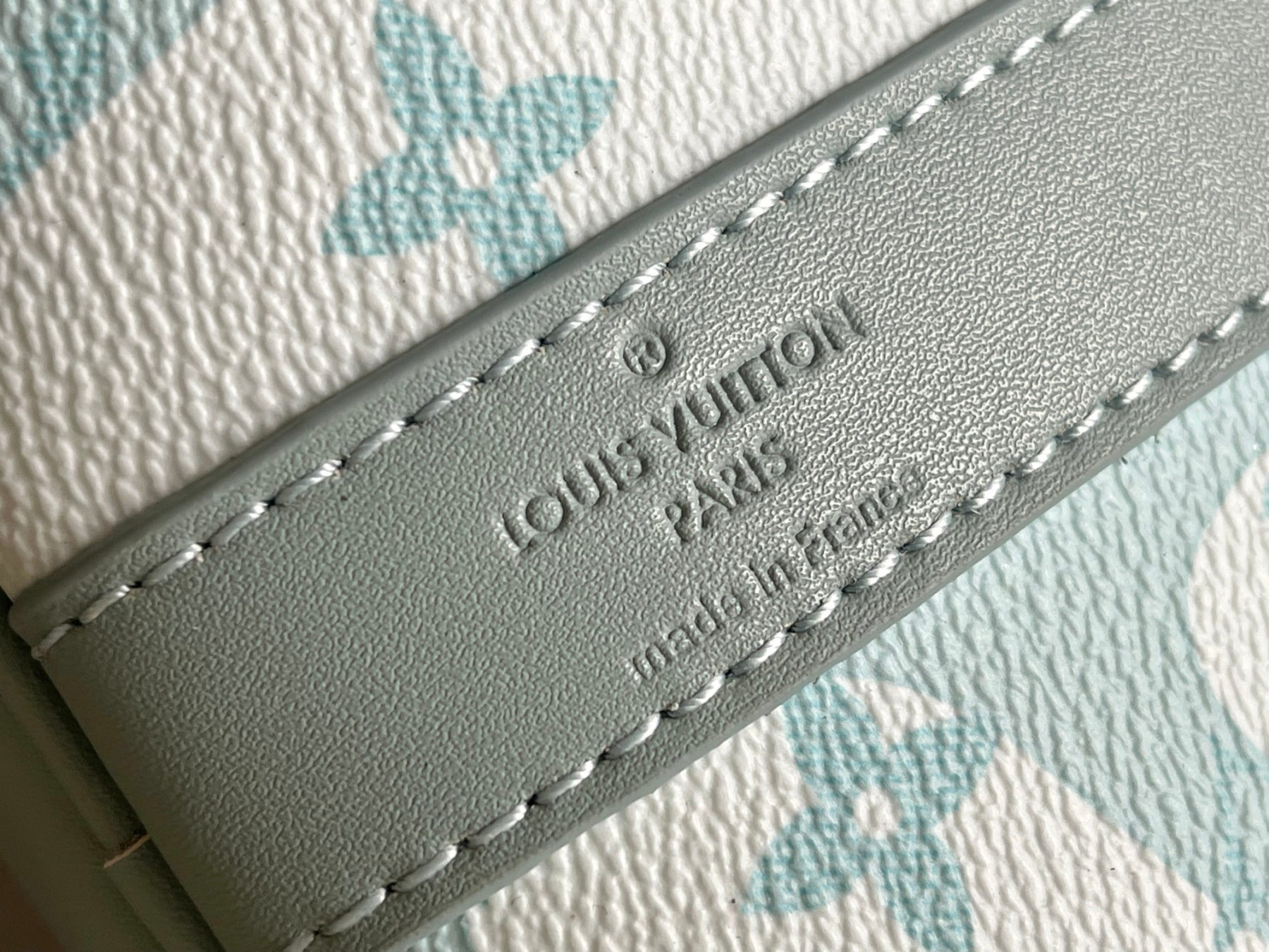 Louis Vuitton Keepall Bandoulière 50 M22570 - Image 8