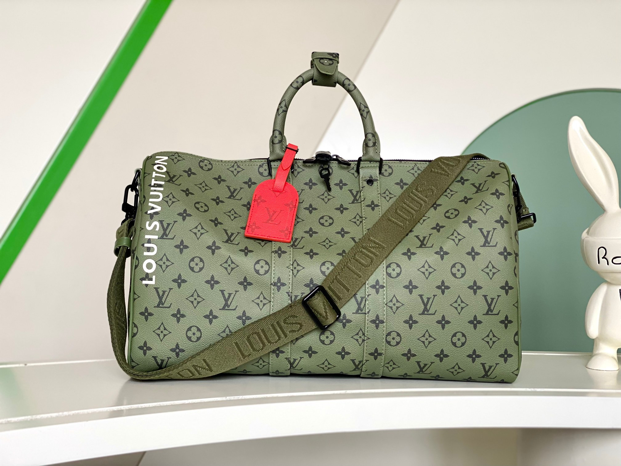 Louis Vuitton Keepall Bandoulière 25 M46803 9.8 x 5.9 x 4.3 inches